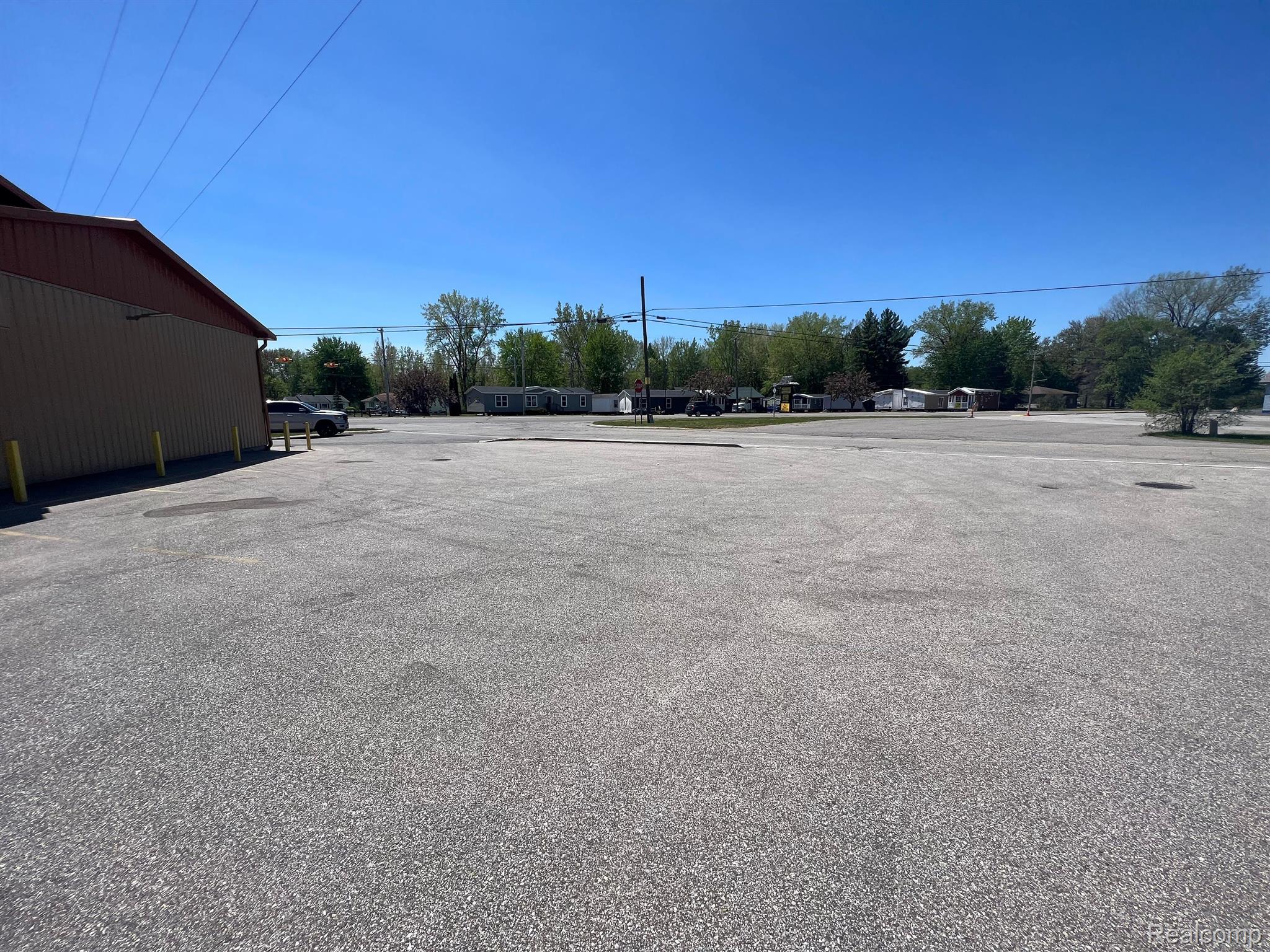 3389 S HURON Road Unit: A