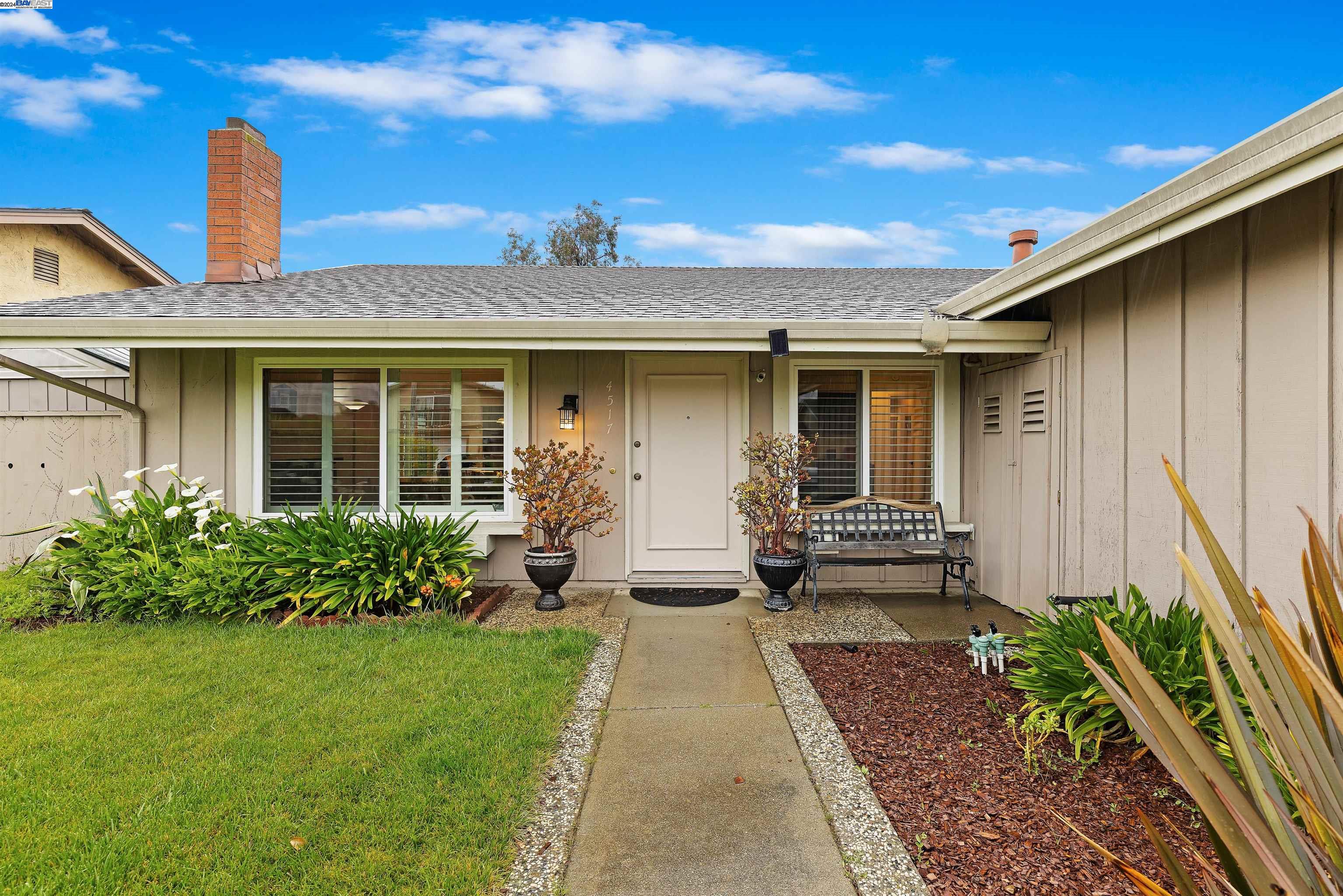4517 Darcelle Dr