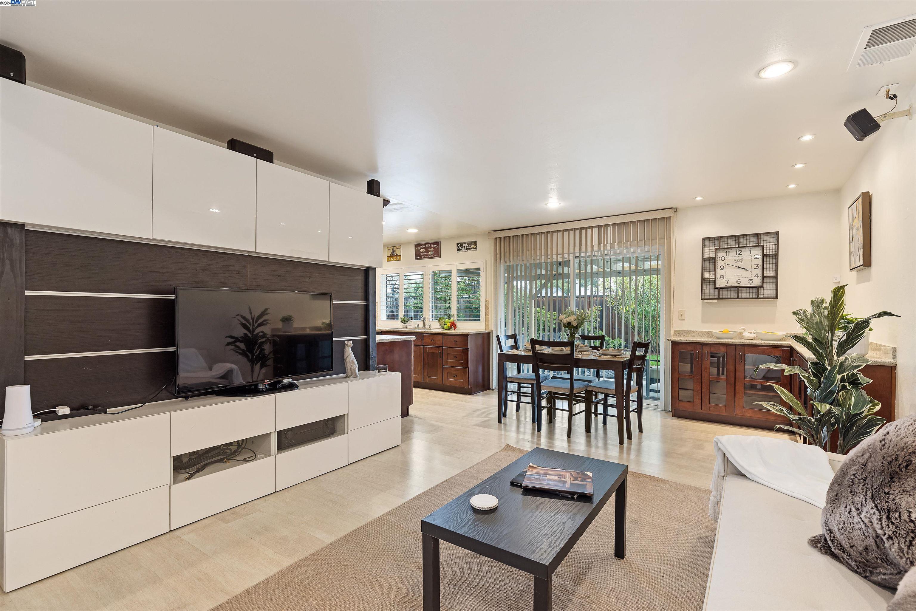 4517 Darcelle Dr