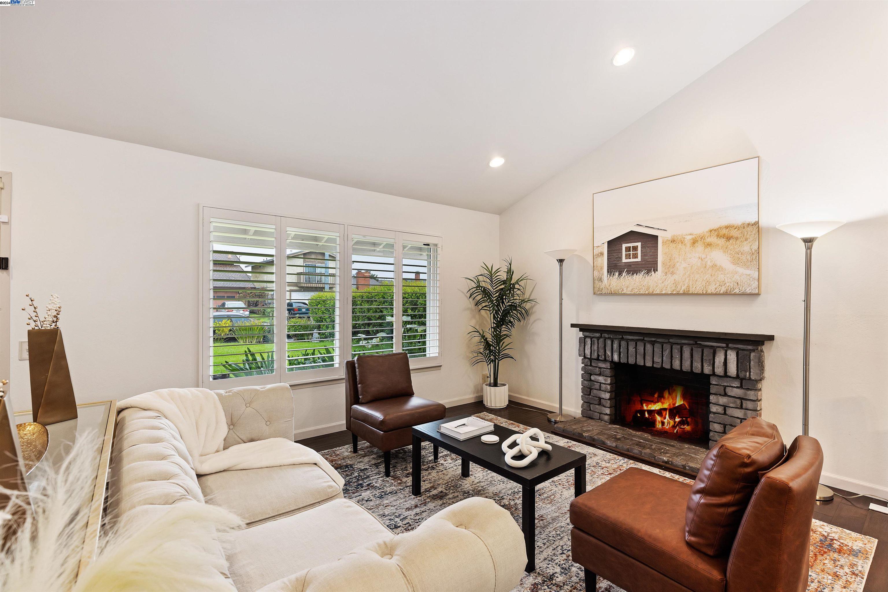 4517 Darcelle Dr