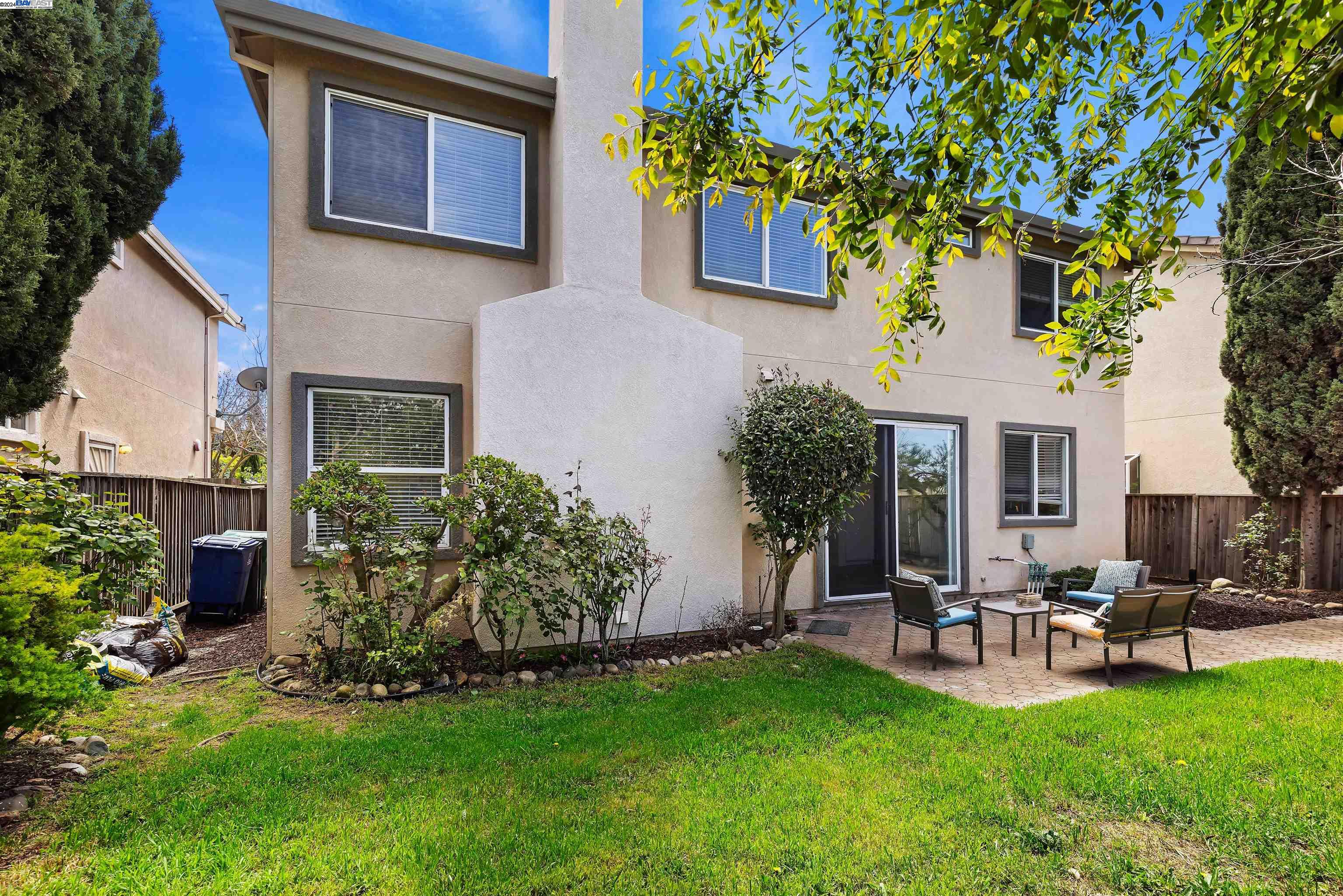 150 Sierrawood Ave