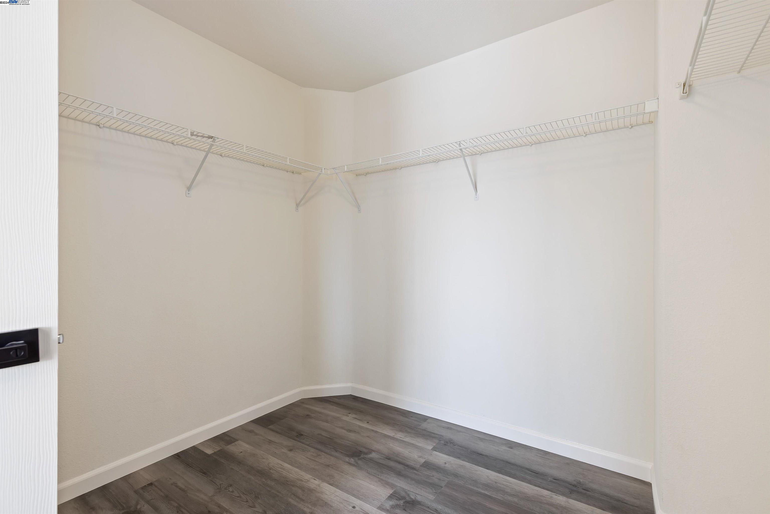 150 Sierrawood Ave