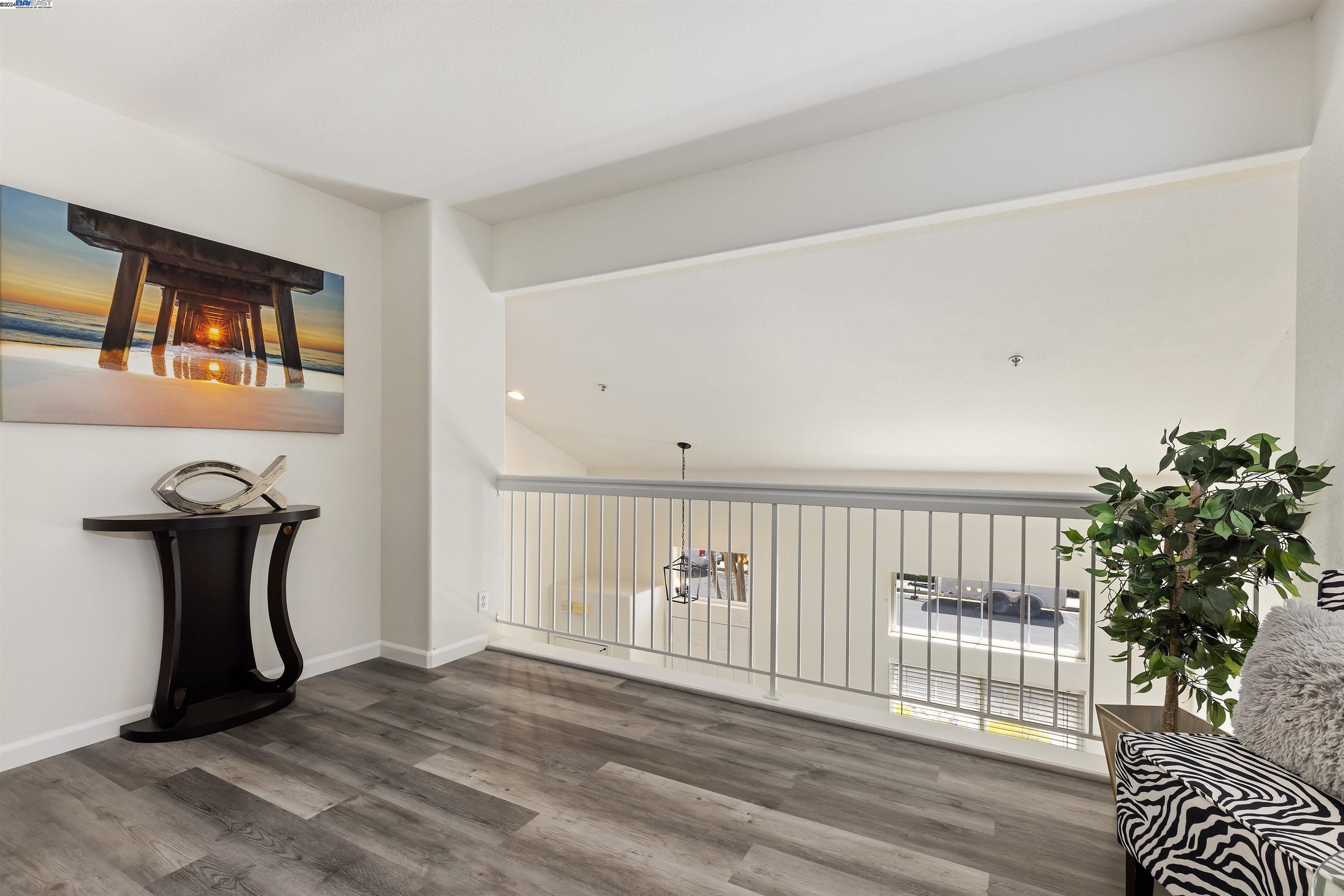 150 Sierrawood Ave