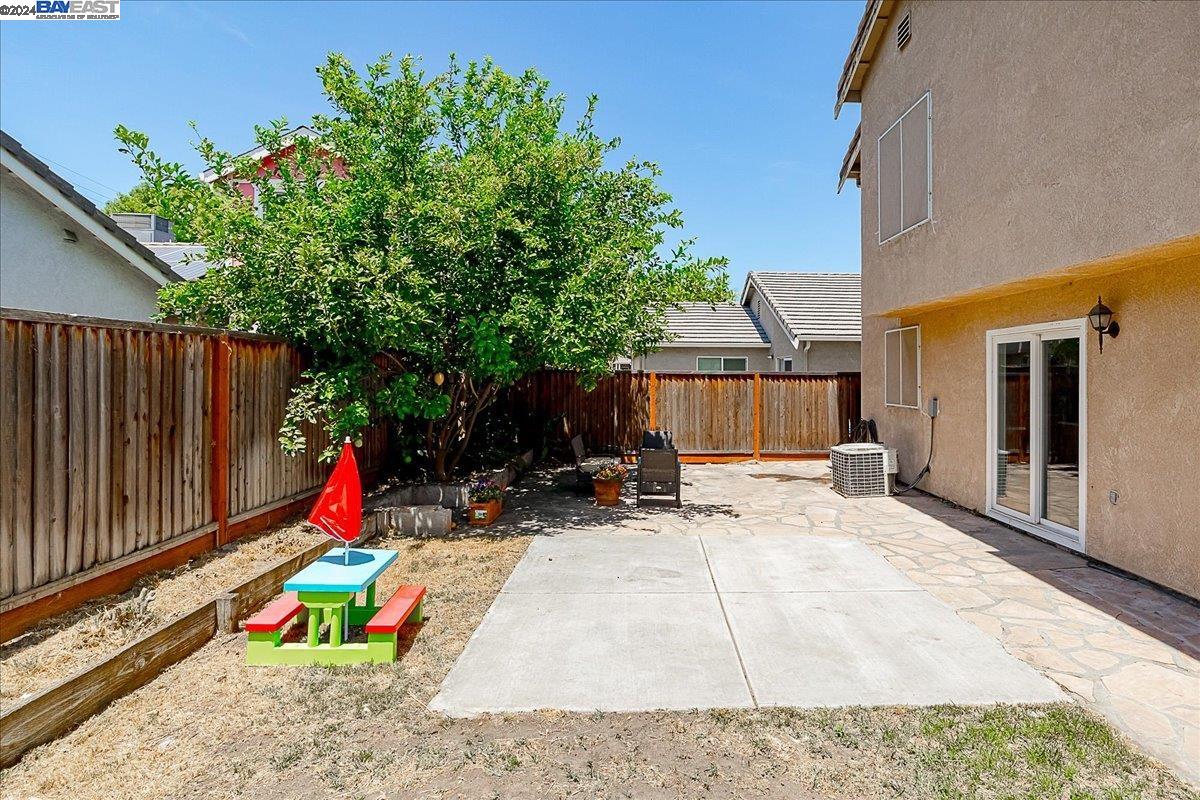 3525 Ernest Dr