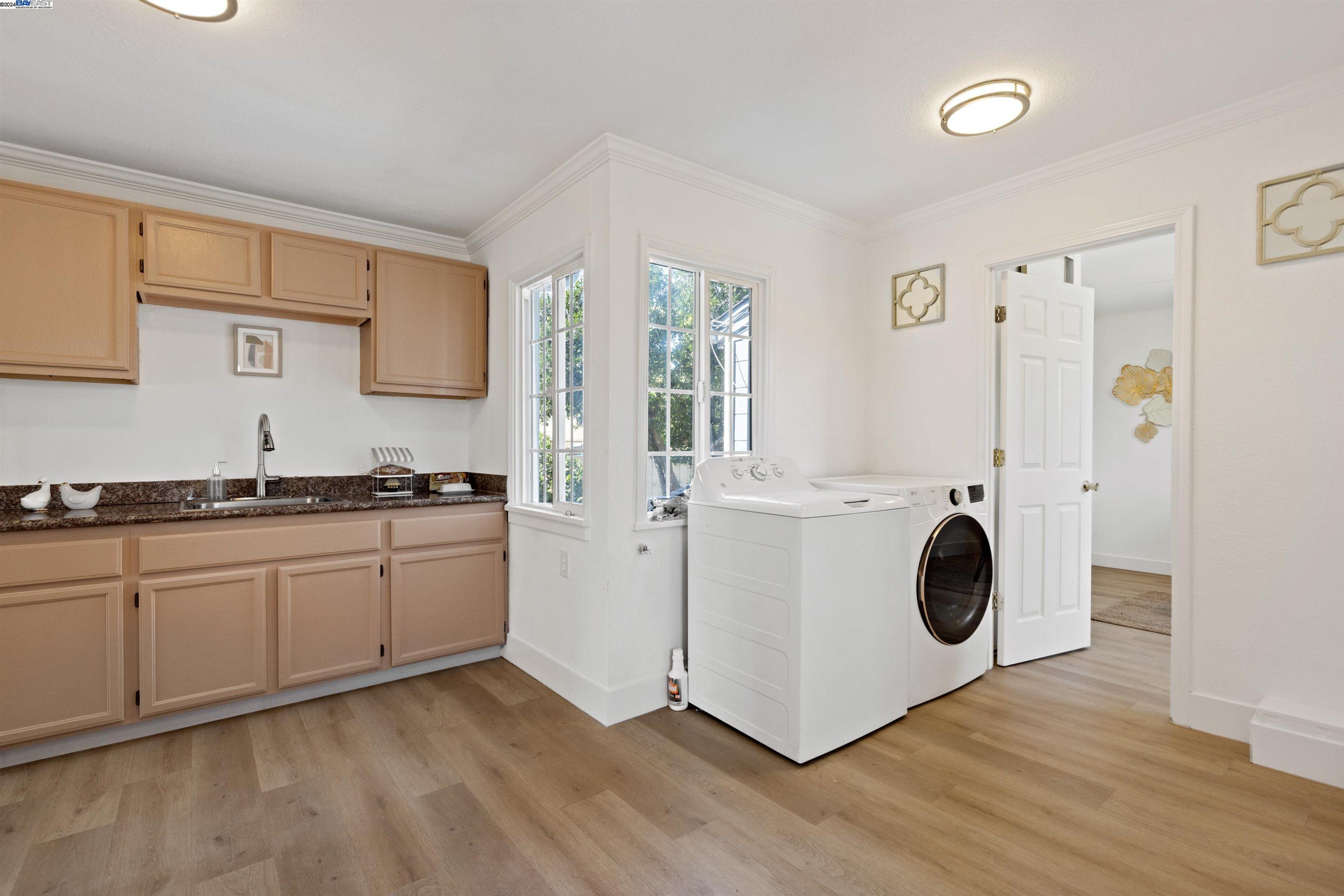 888 E Lewelling Blvd