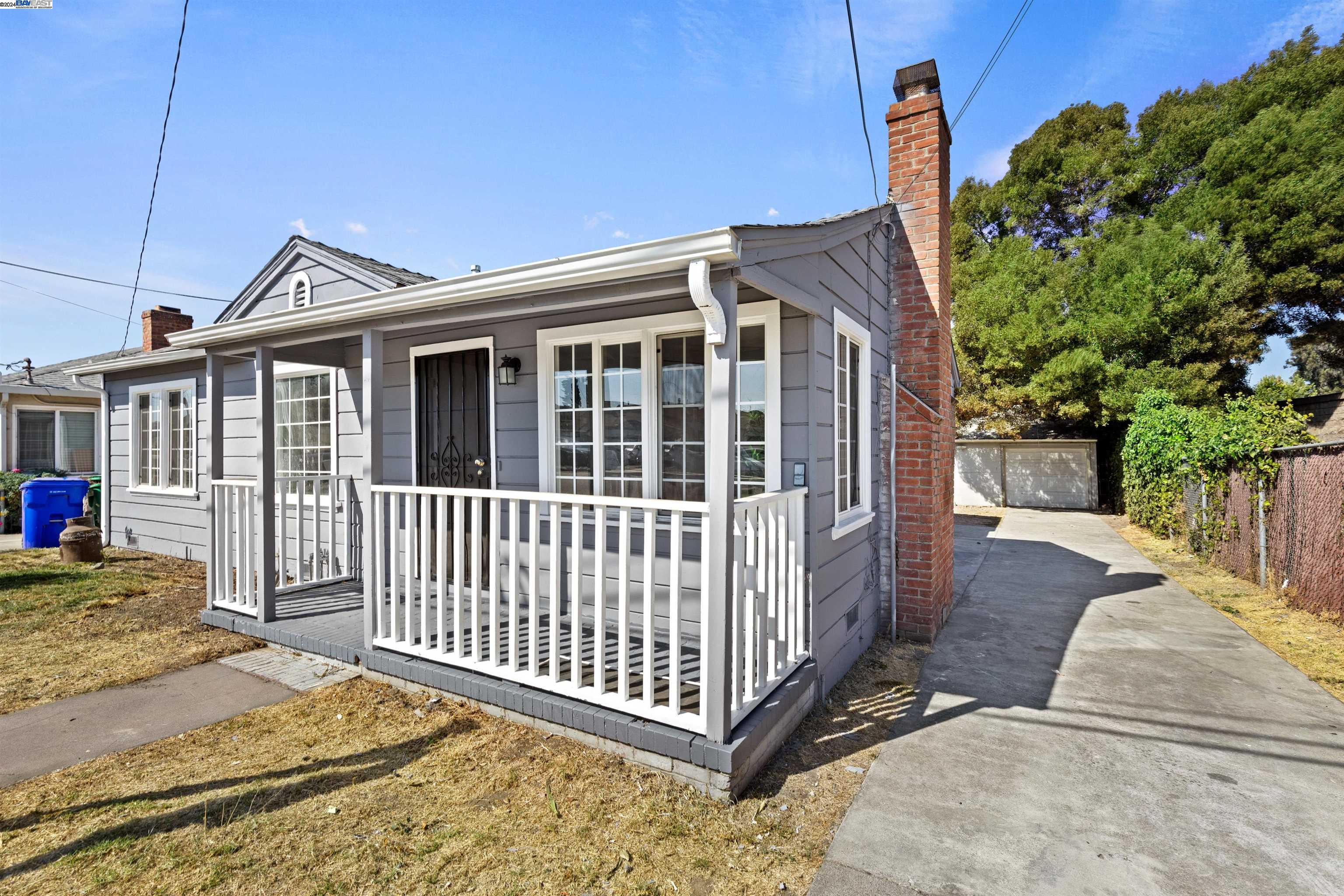 888 E Lewelling Blvd