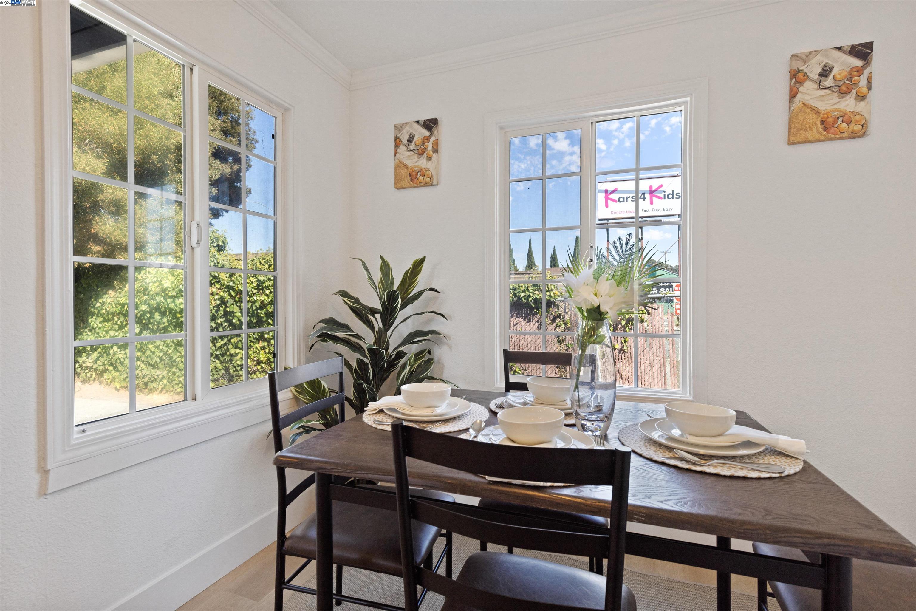 888 E Lewelling Blvd