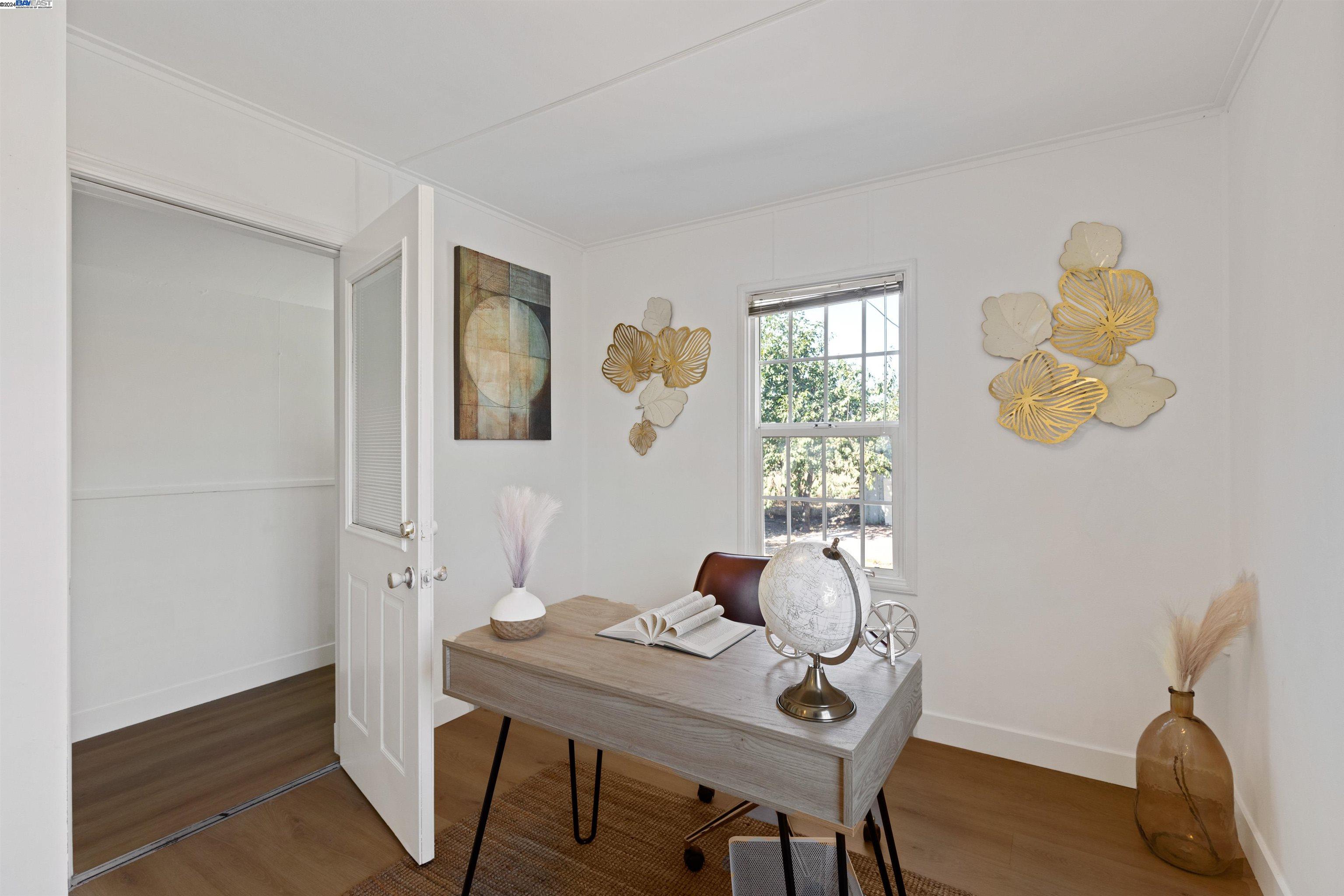 888 E Lewelling Blvd