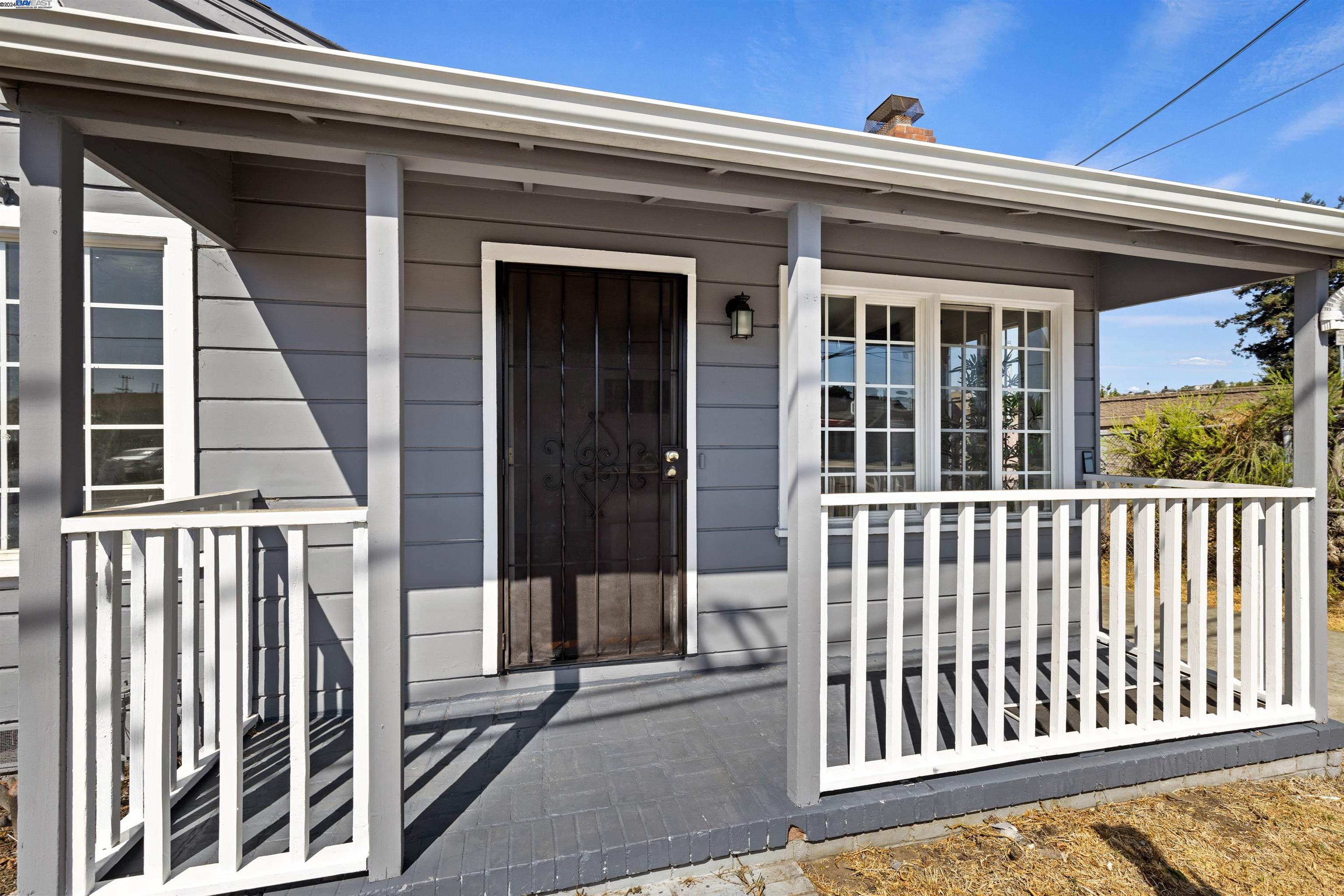 888 E Lewelling Blvd