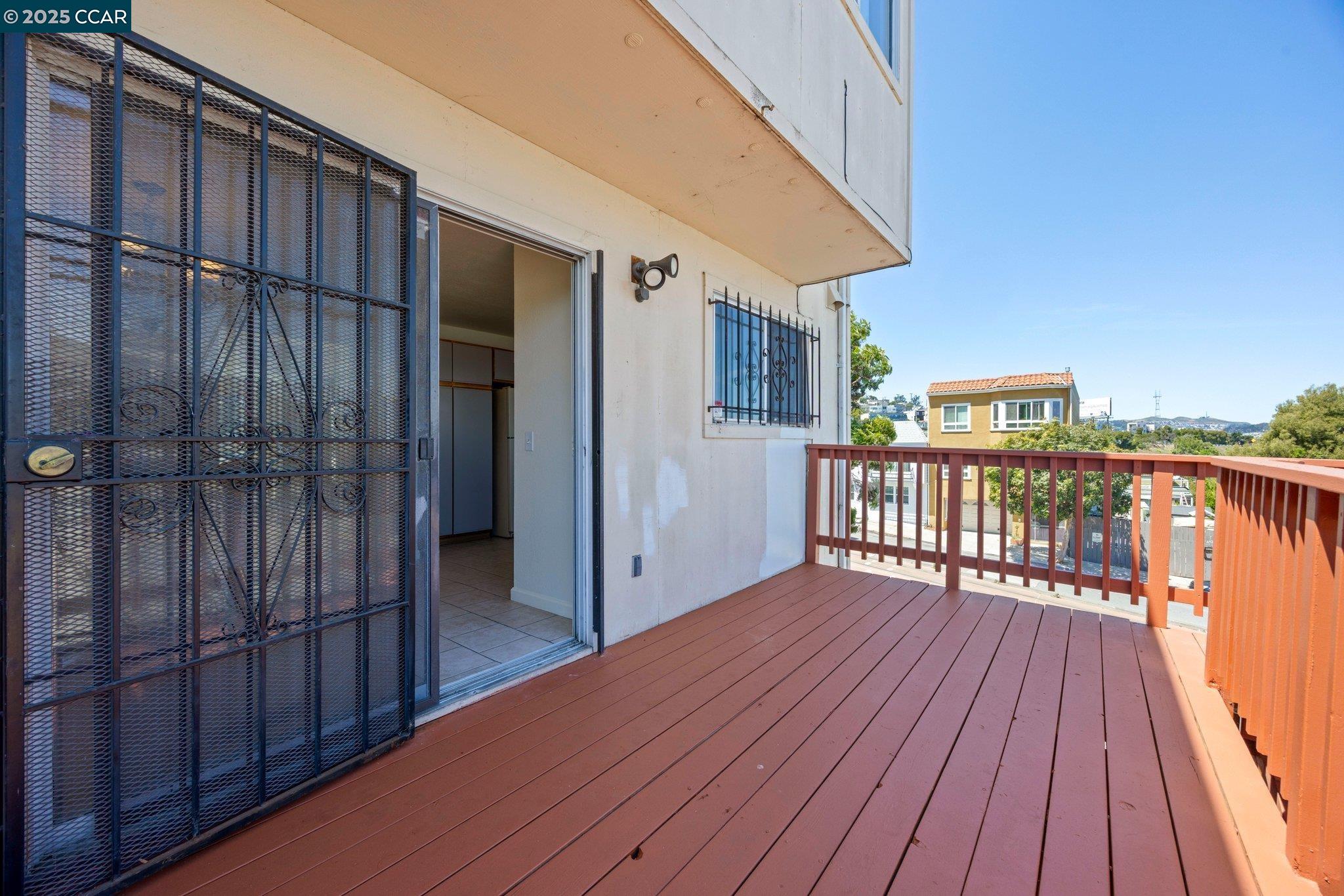1048 Le Conte Ave