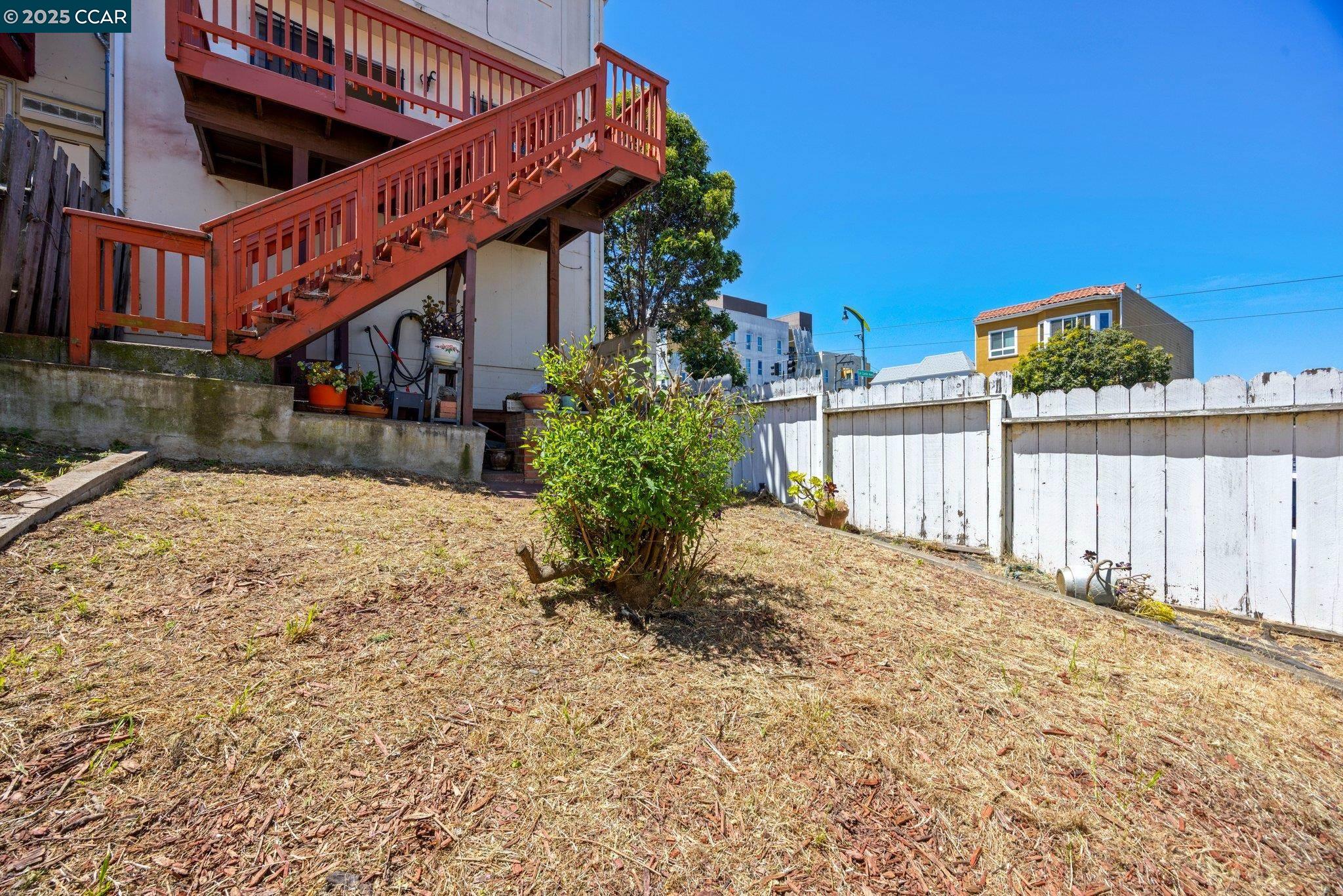 1048 Le Conte Ave