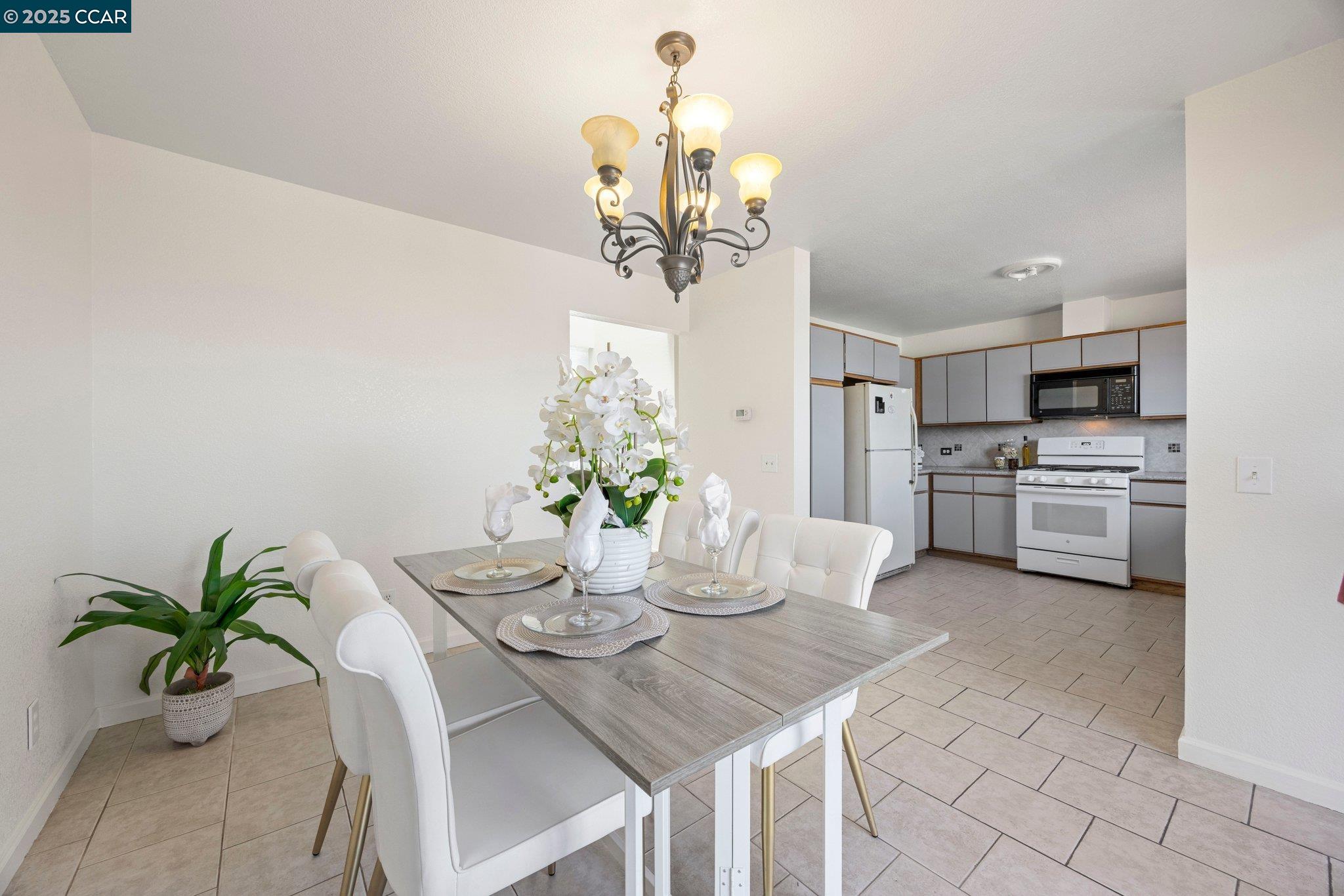 1048 Le Conte Ave
