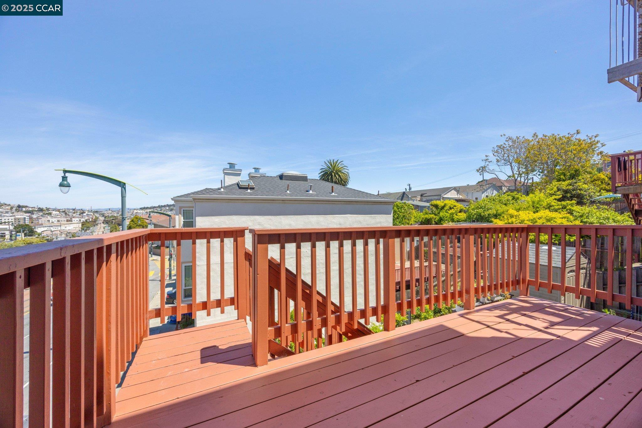 1048 Le Conte Ave