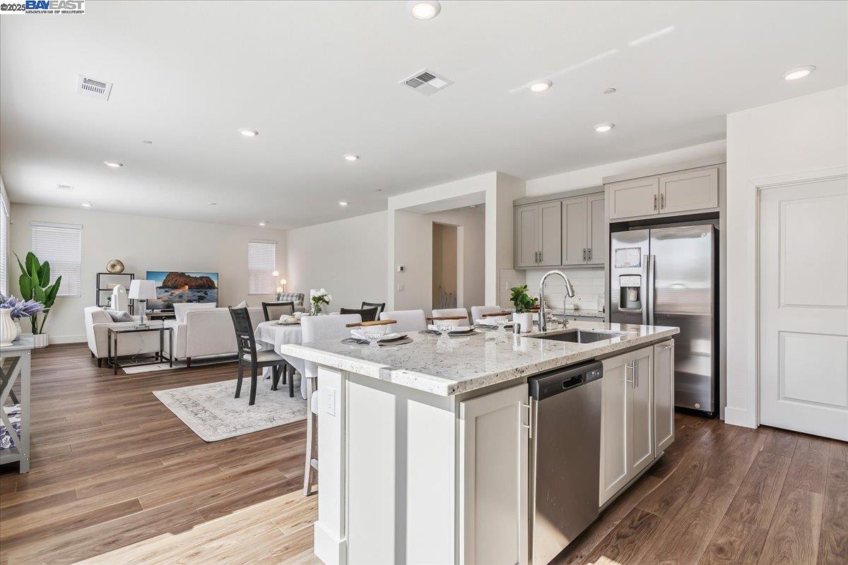 5345 Clauzetto Way