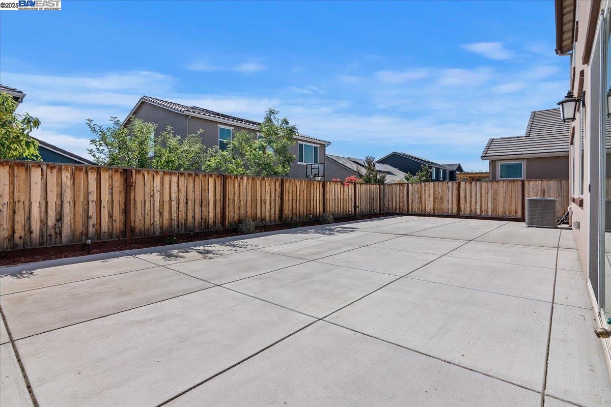 5345 Clauzetto Way