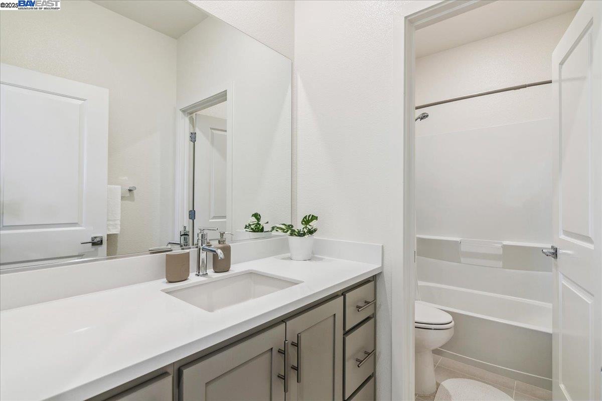 5345 Clauzetto Way