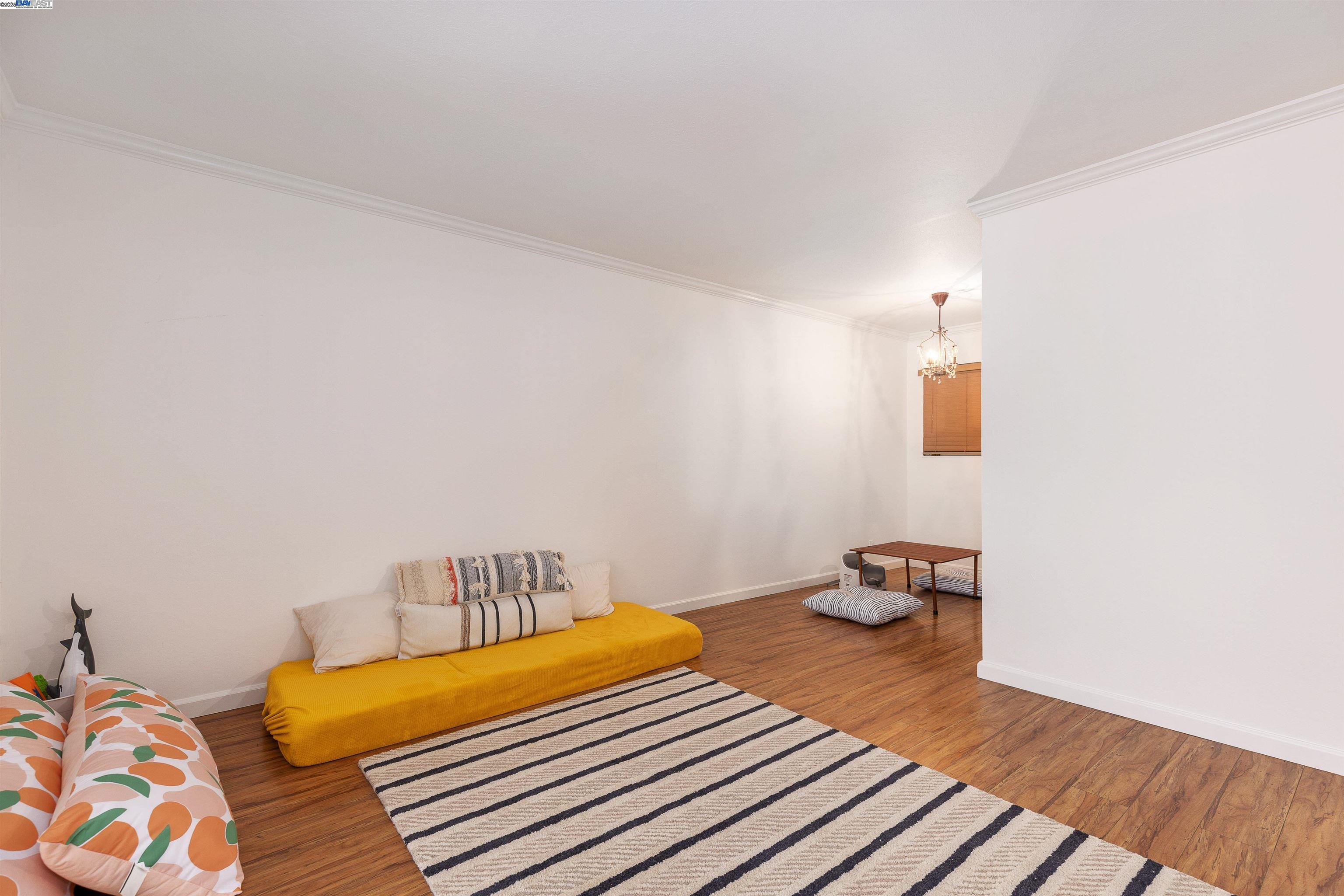 118 Ascot Ct Unit: E