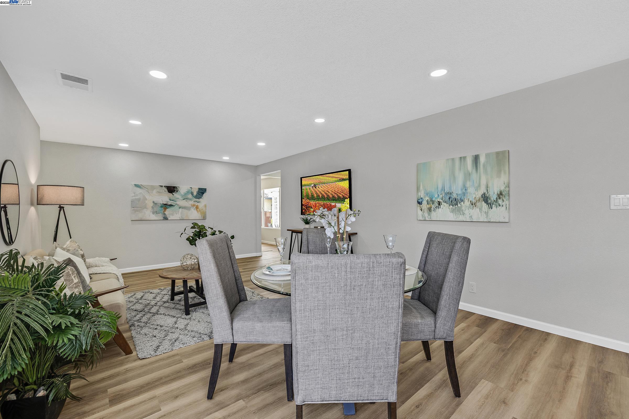 1942 Sherman Dr