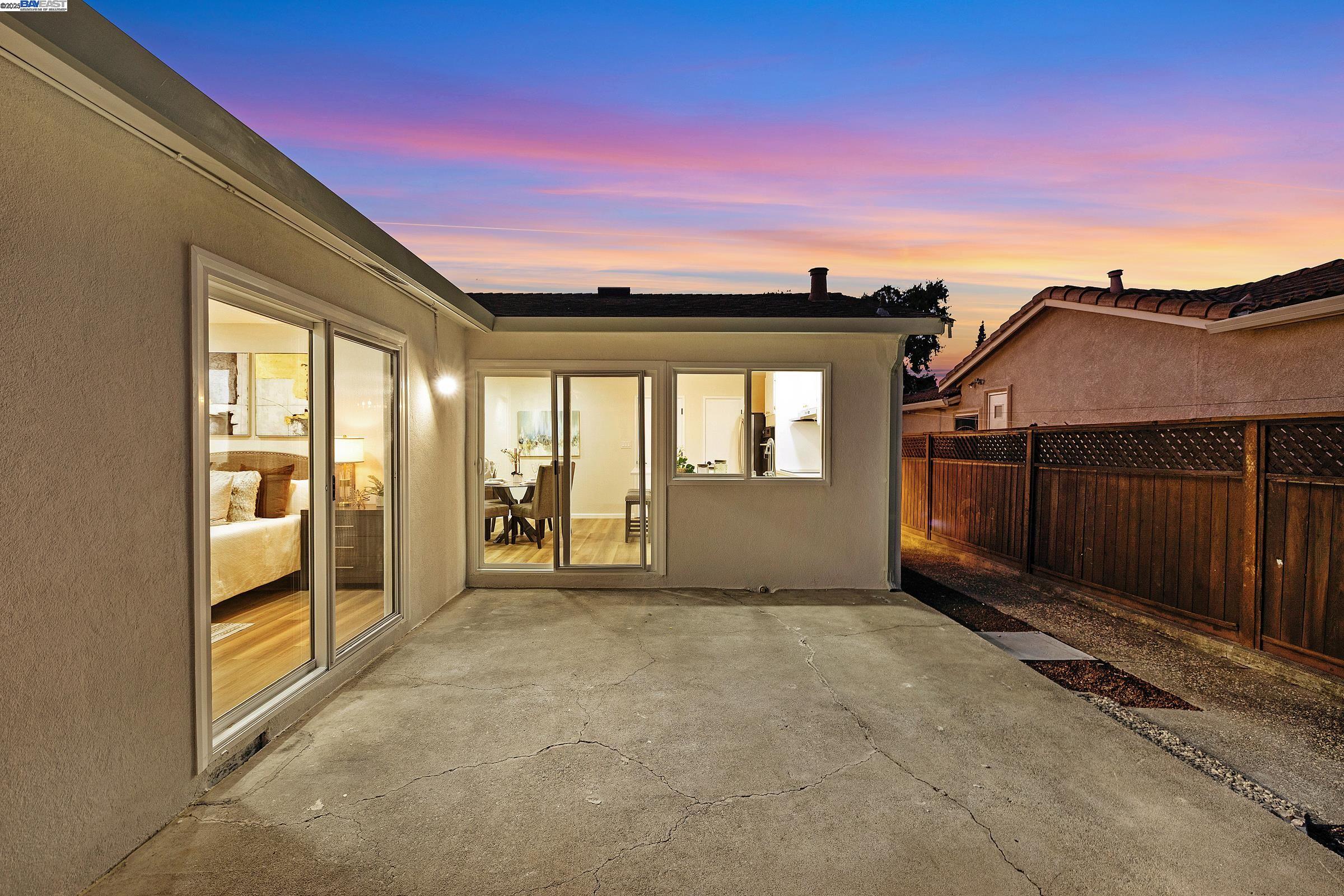1942 Sherman Dr
