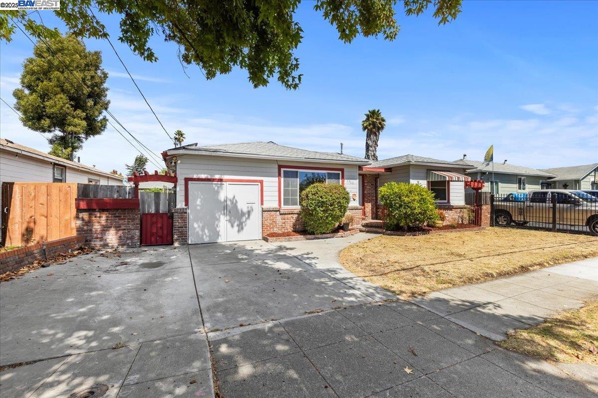 9900 Maddux Dr