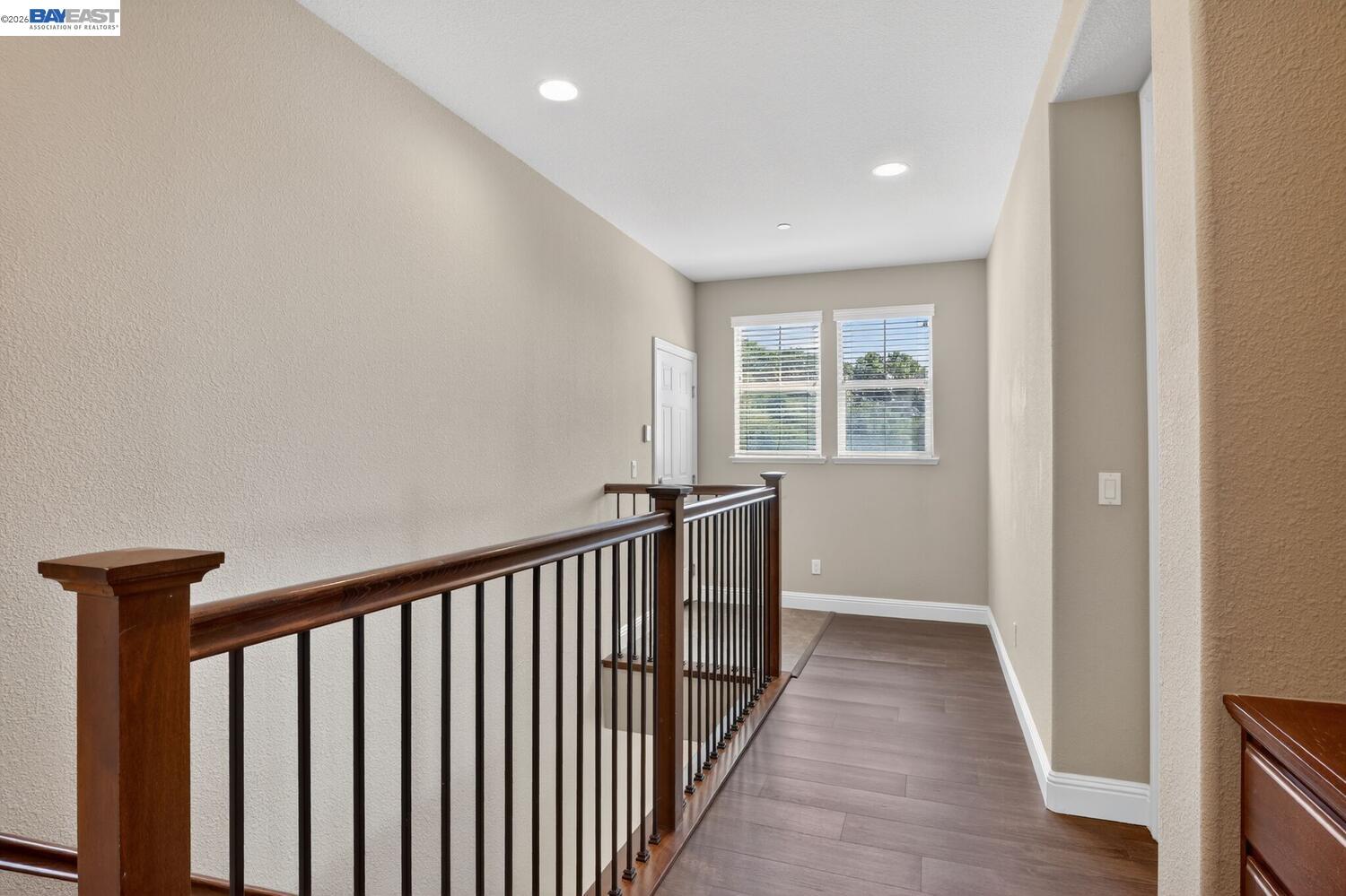 6523 Bayview Dr
