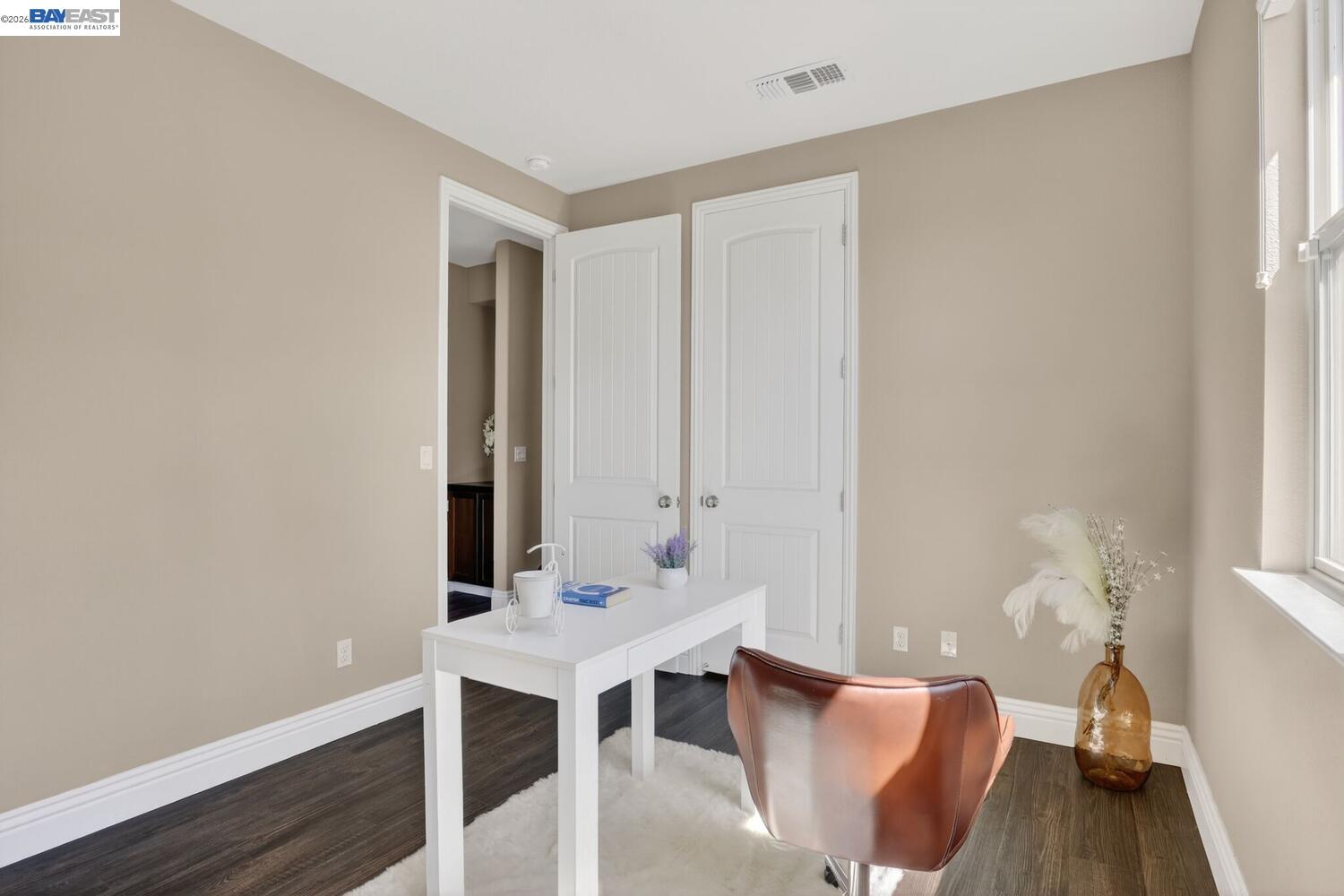 6523 Bayview Dr
