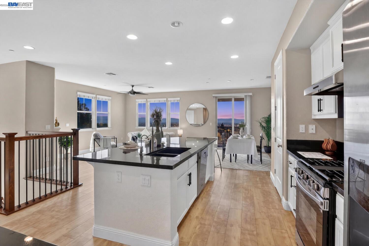 6523 Bayview Dr