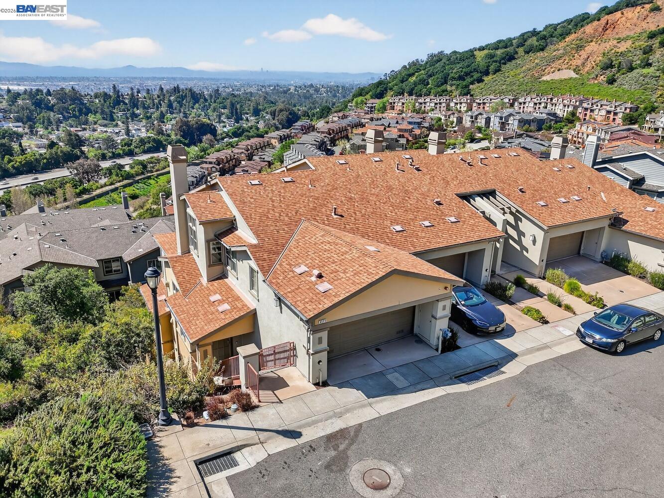 6523 Bayview Dr