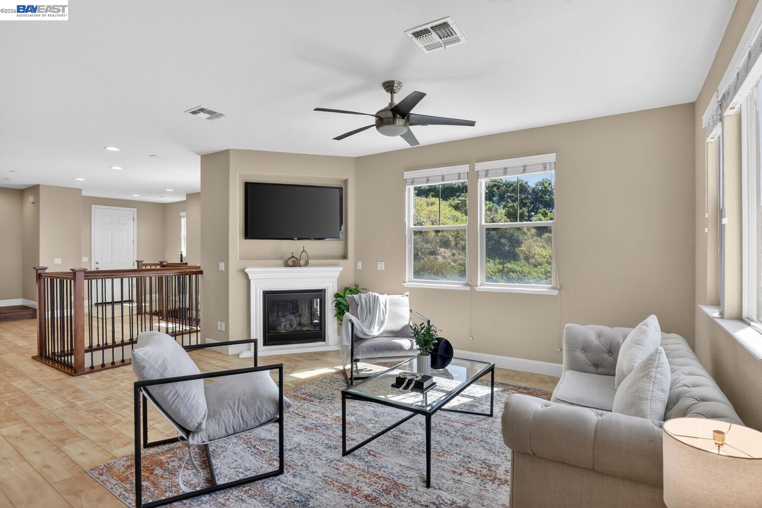 6523 Bayview Dr