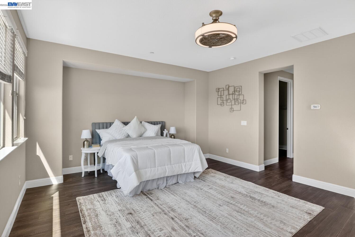 6523 Bayview Dr