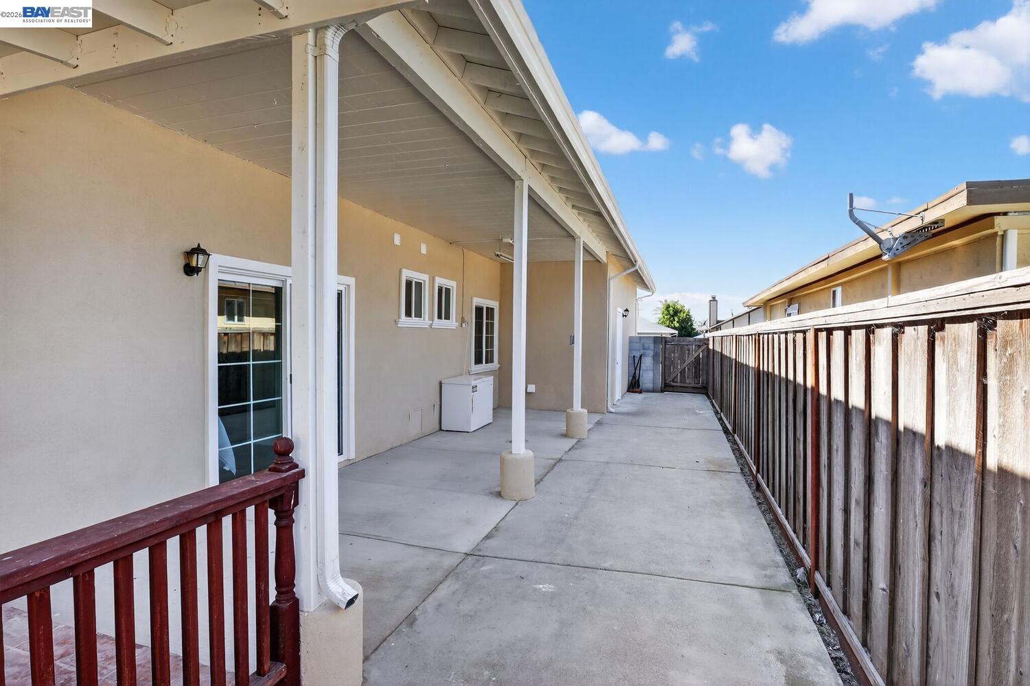 320 Monmouth Dr