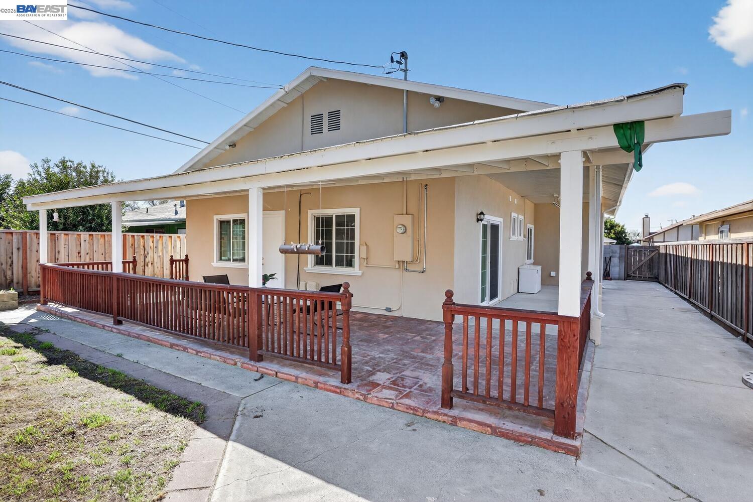 320 Monmouth Dr