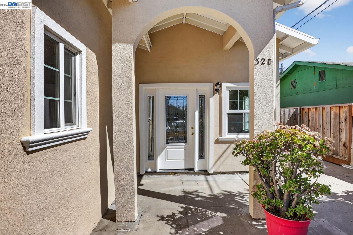 320 Monmouth Dr