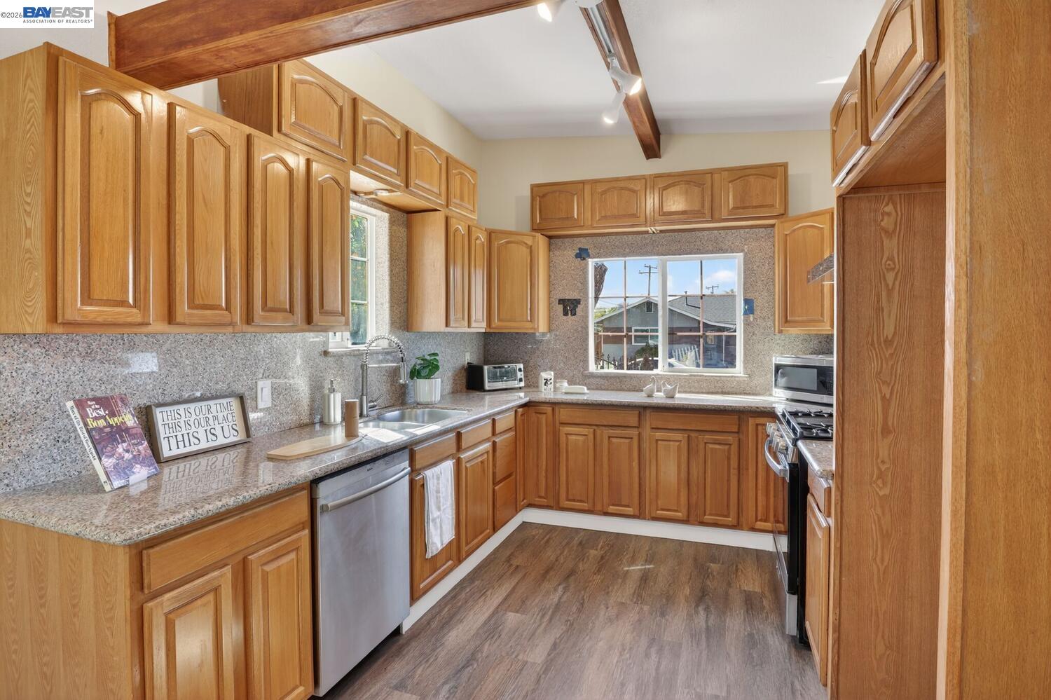 320 Monmouth Dr