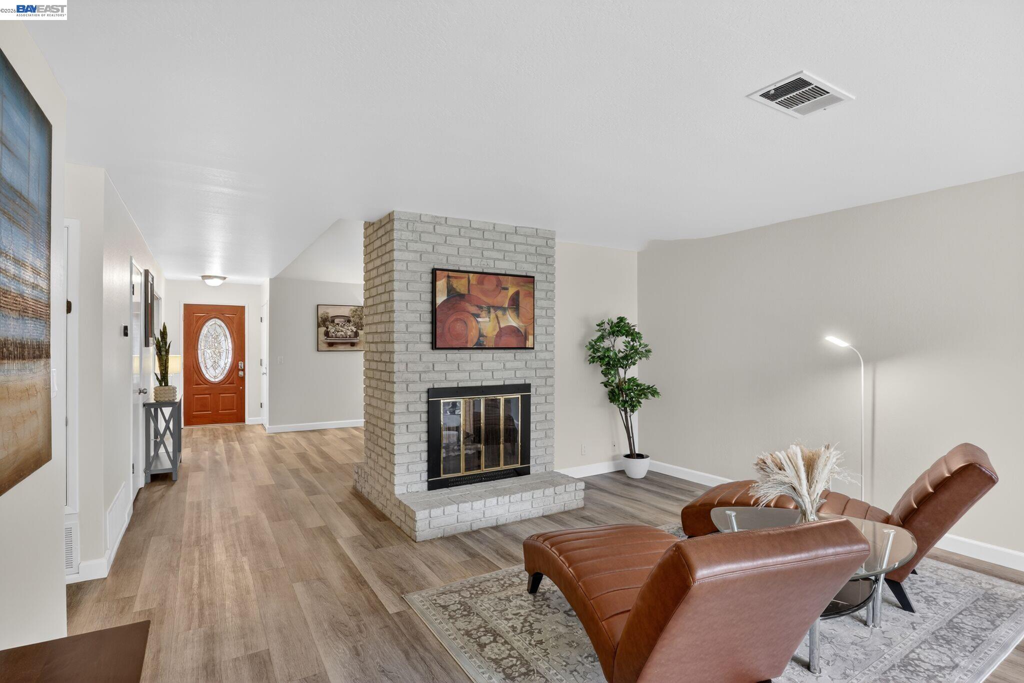 3211 De Anza Pl