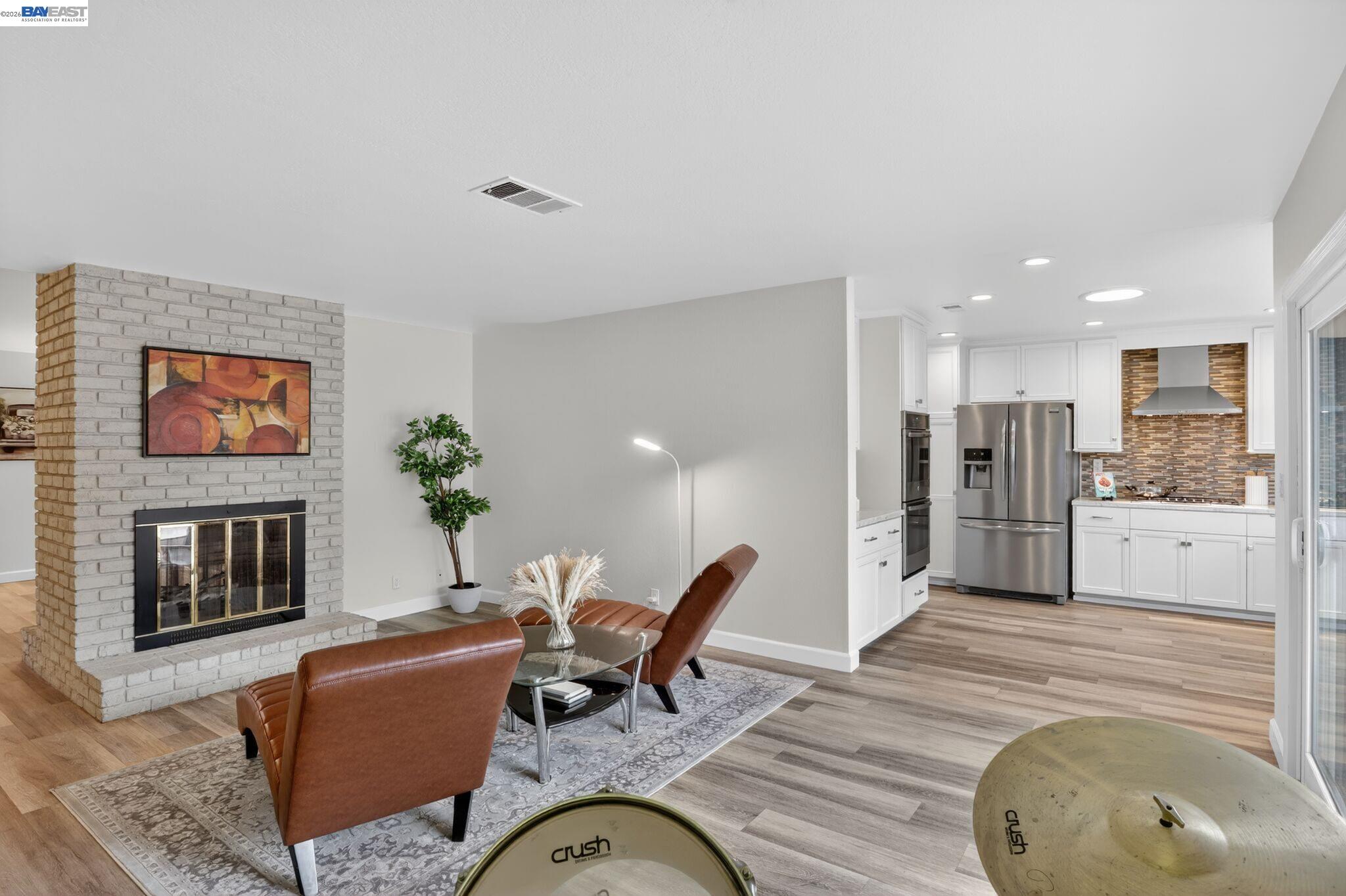 3211 De Anza Pl