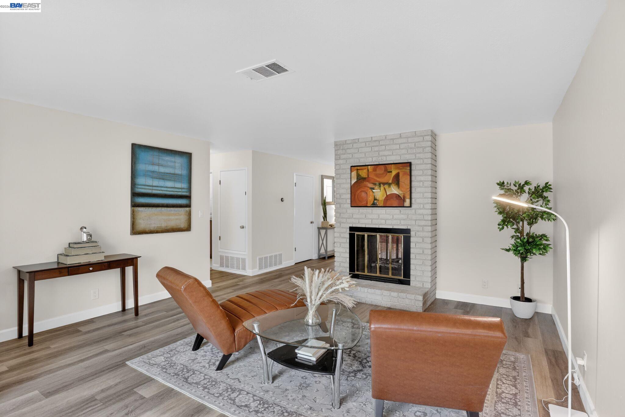 3211 De Anza Pl