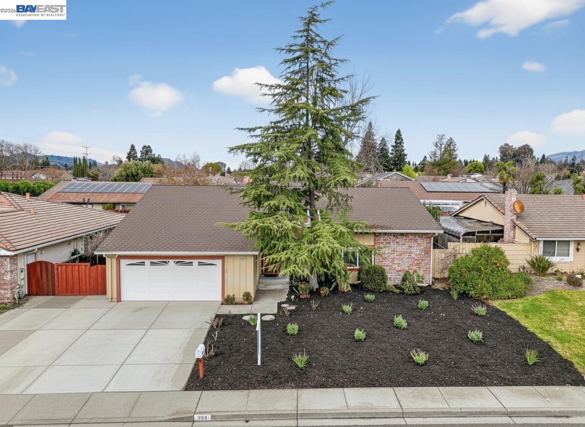 3211 De Anza Pl