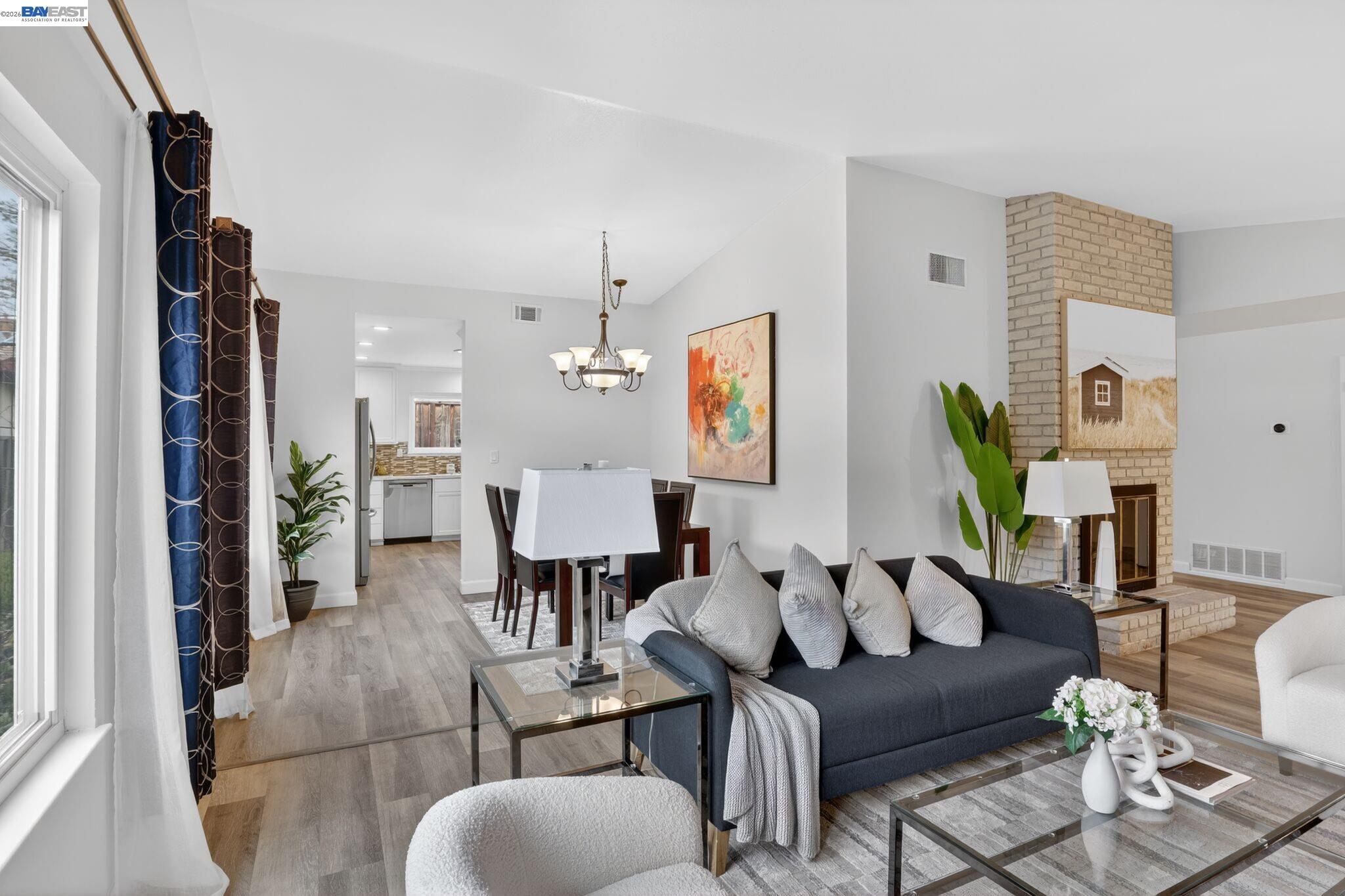 3211 De Anza Pl