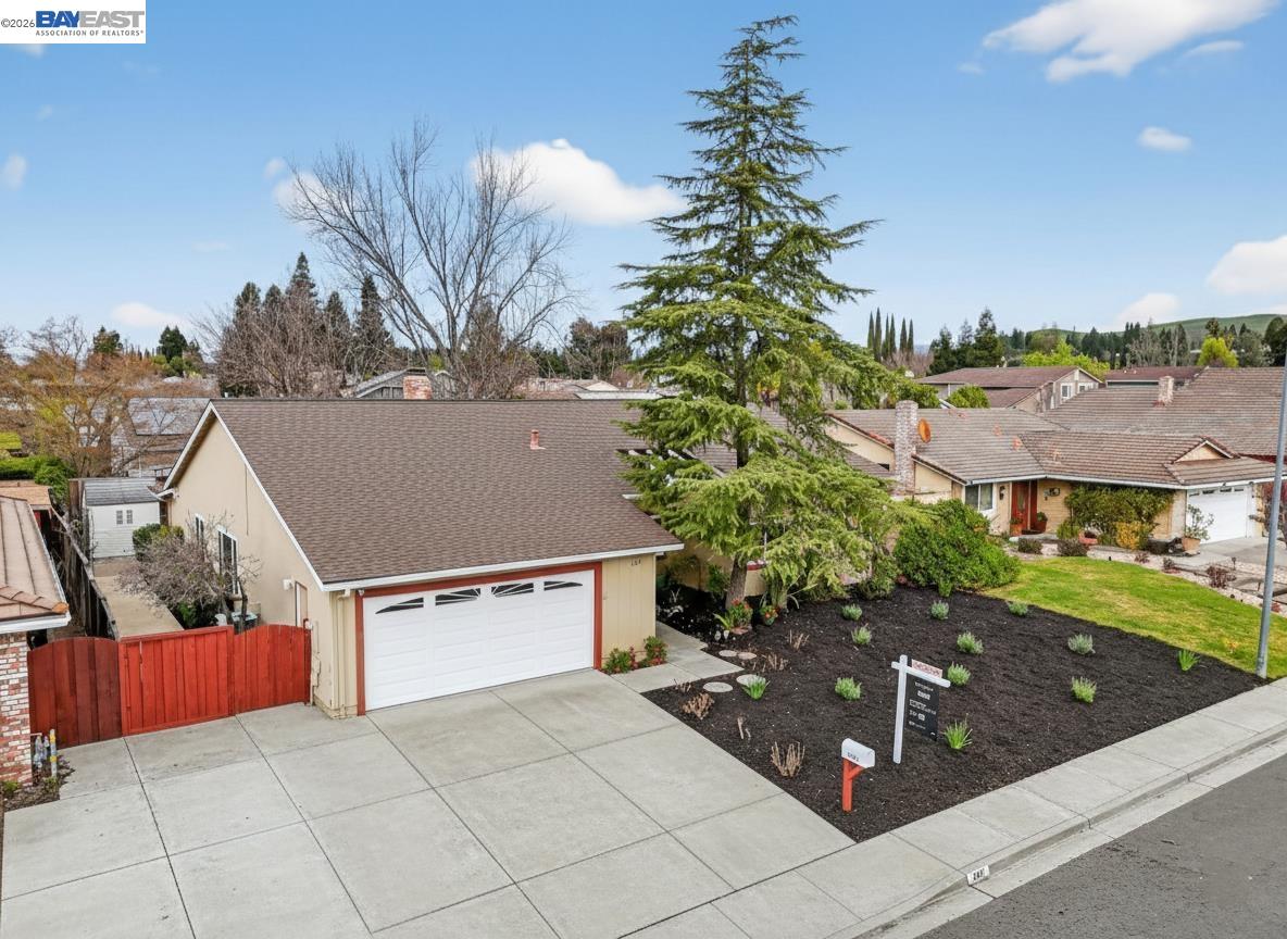 3211 De Anza Pl