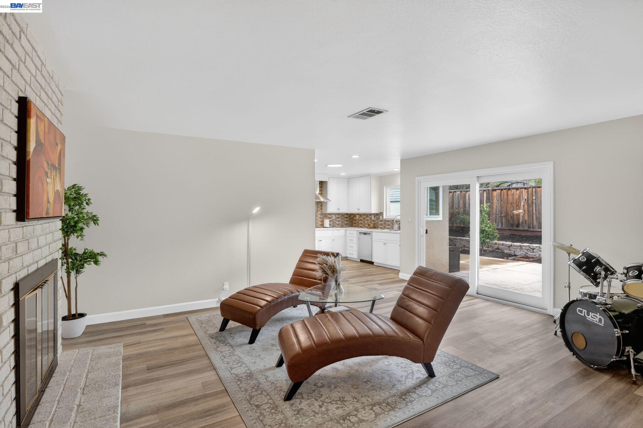 3211 De Anza Pl
