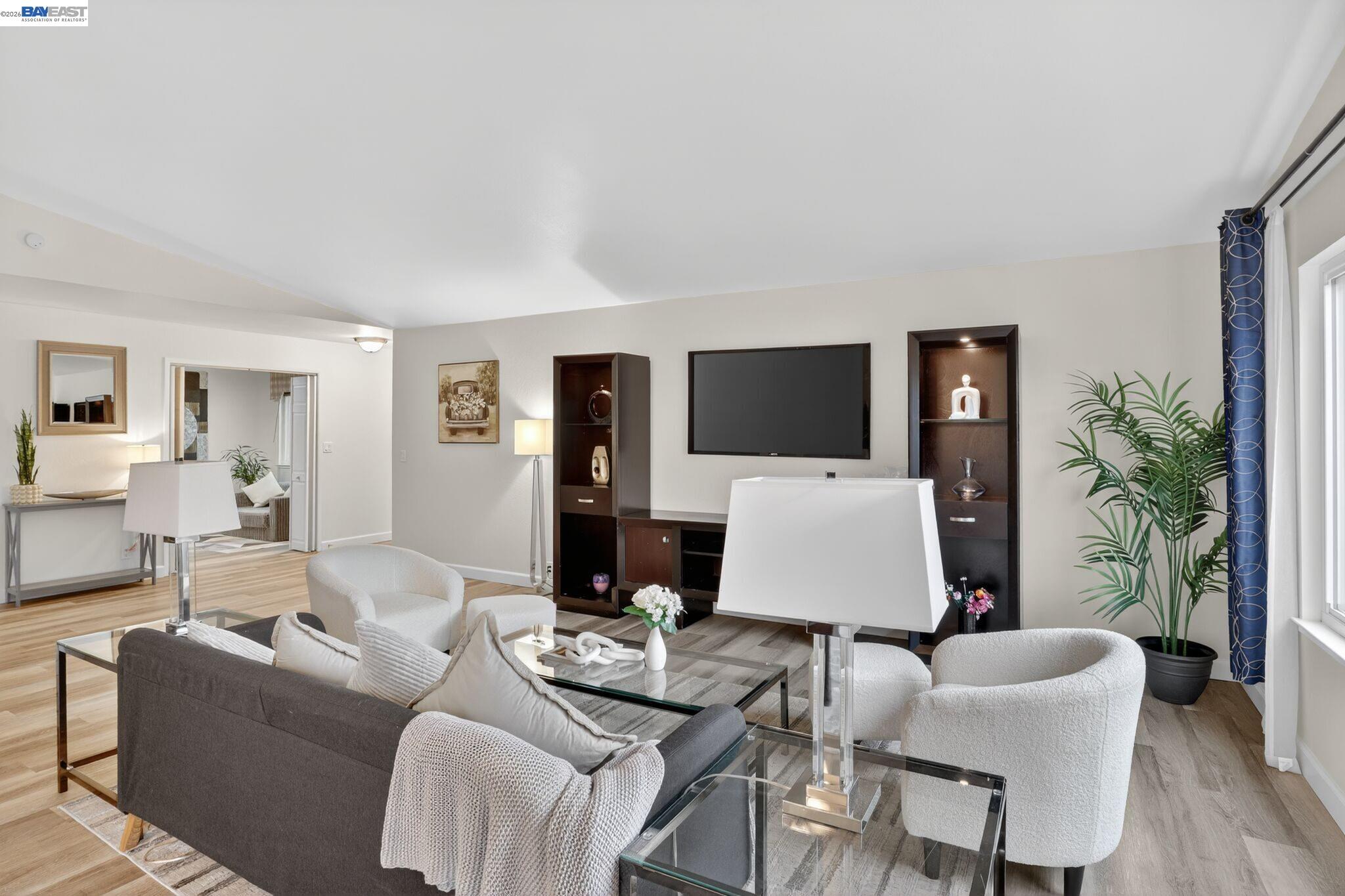 3211 De Anza Pl