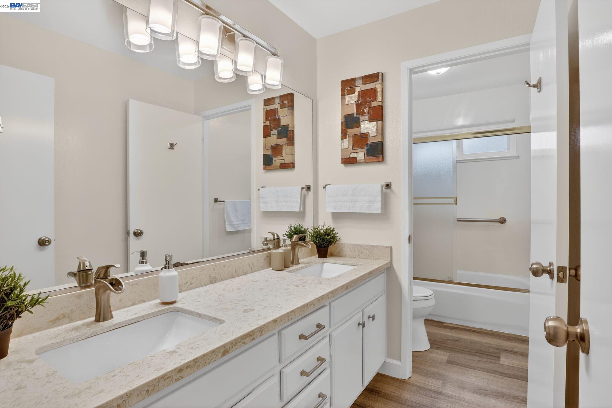 3211 De Anza Pl
