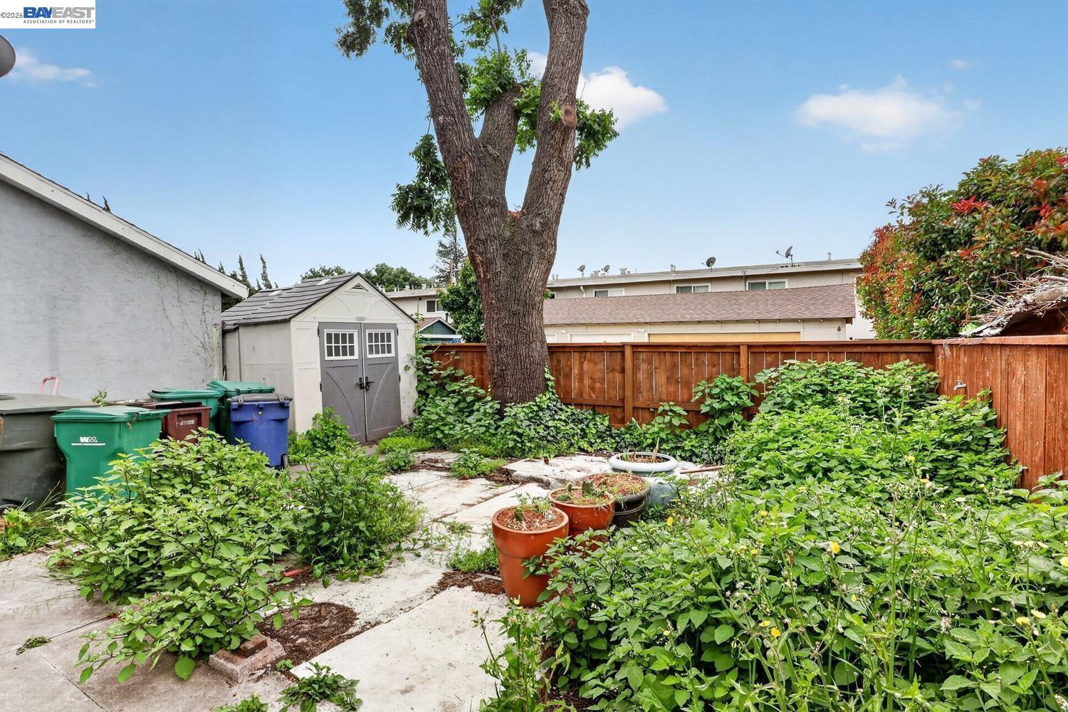 2541 Marina Blvd