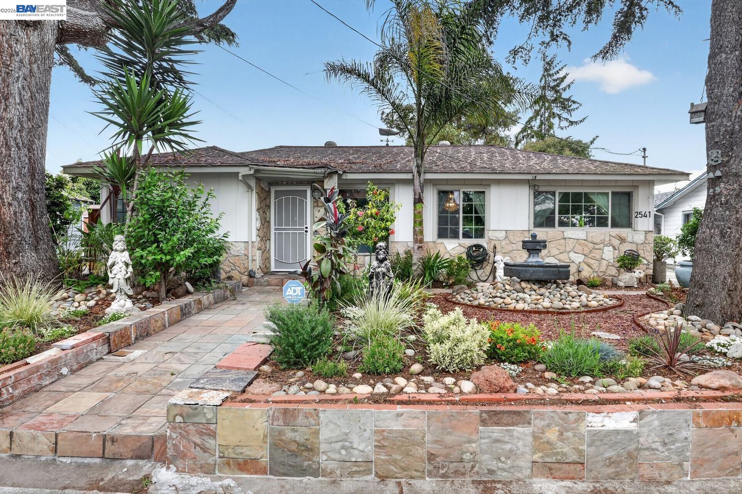 2541 Marina Blvd