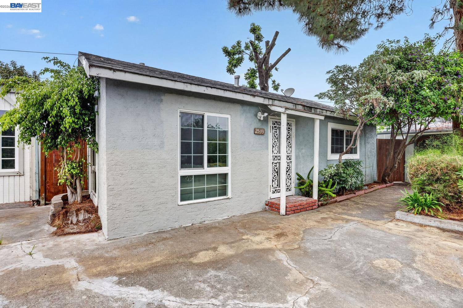 2541 Marina Blvd