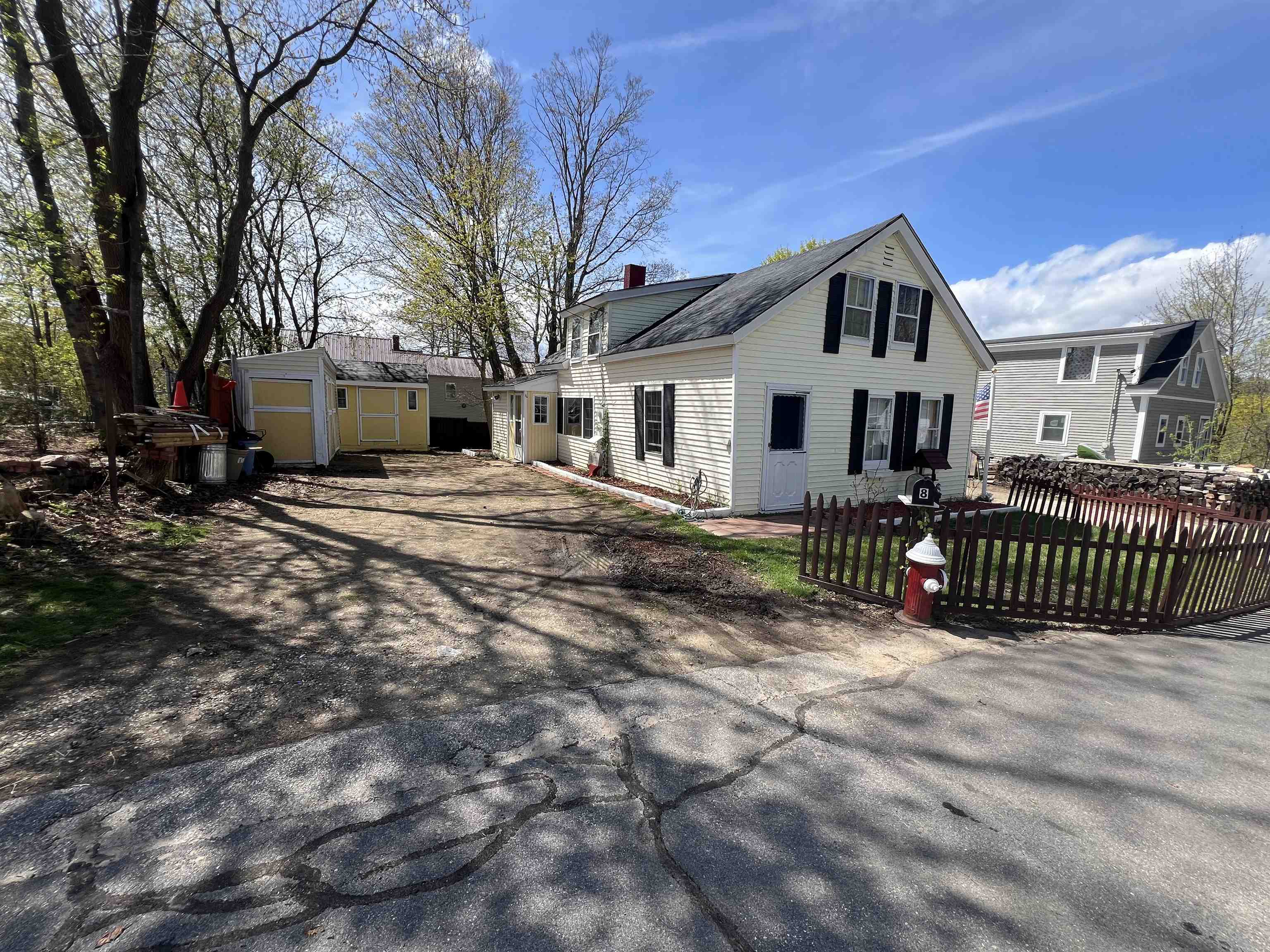 8 Oak Street