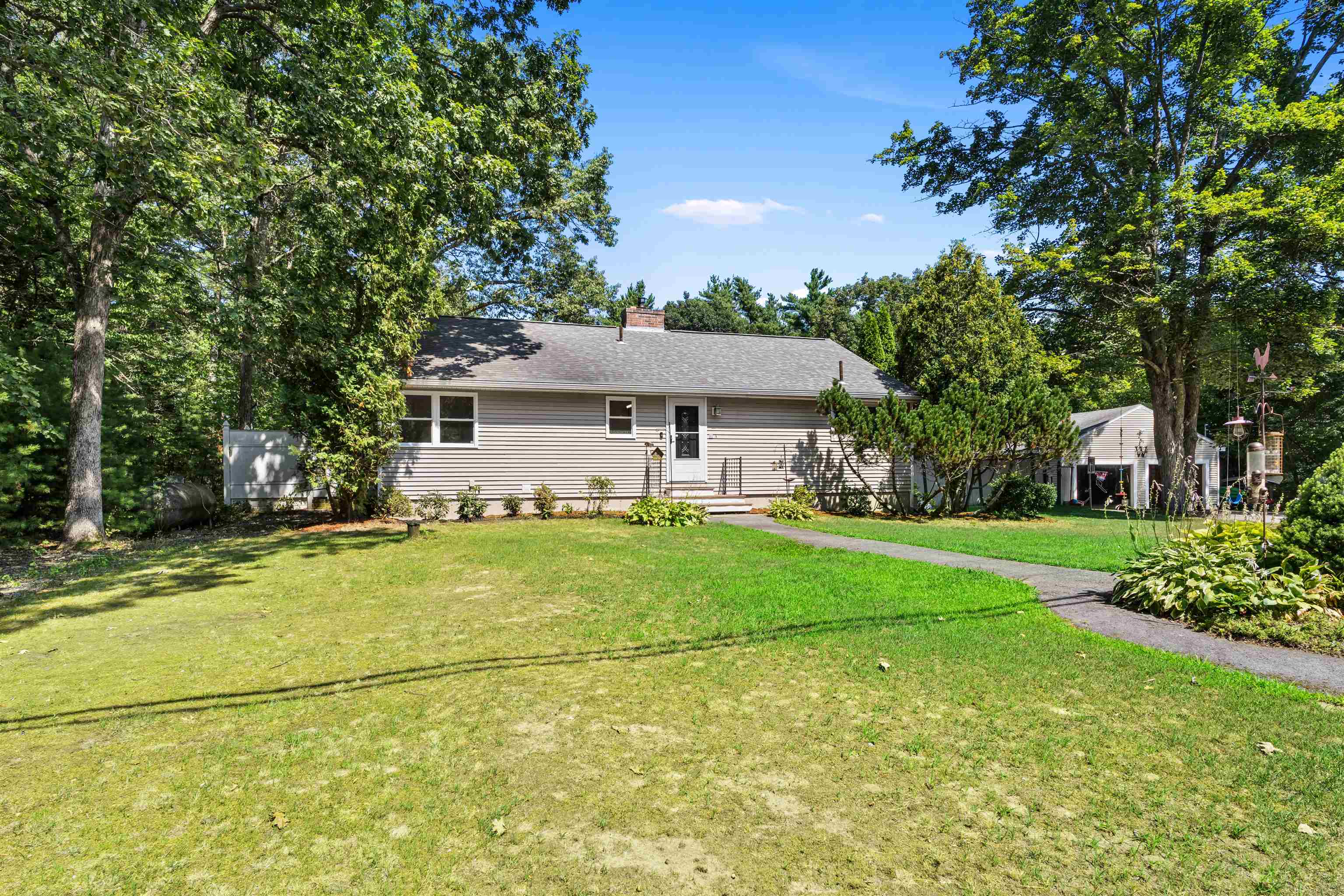 32 Robyn Avenue