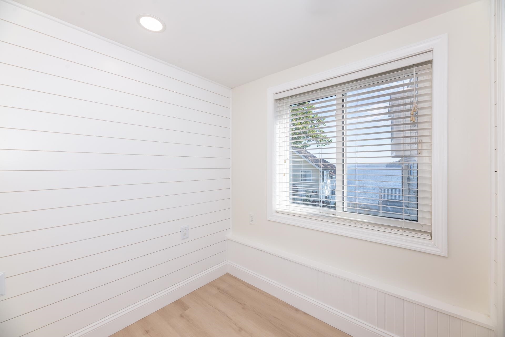 109 Dockham Shore Road Unit: 1