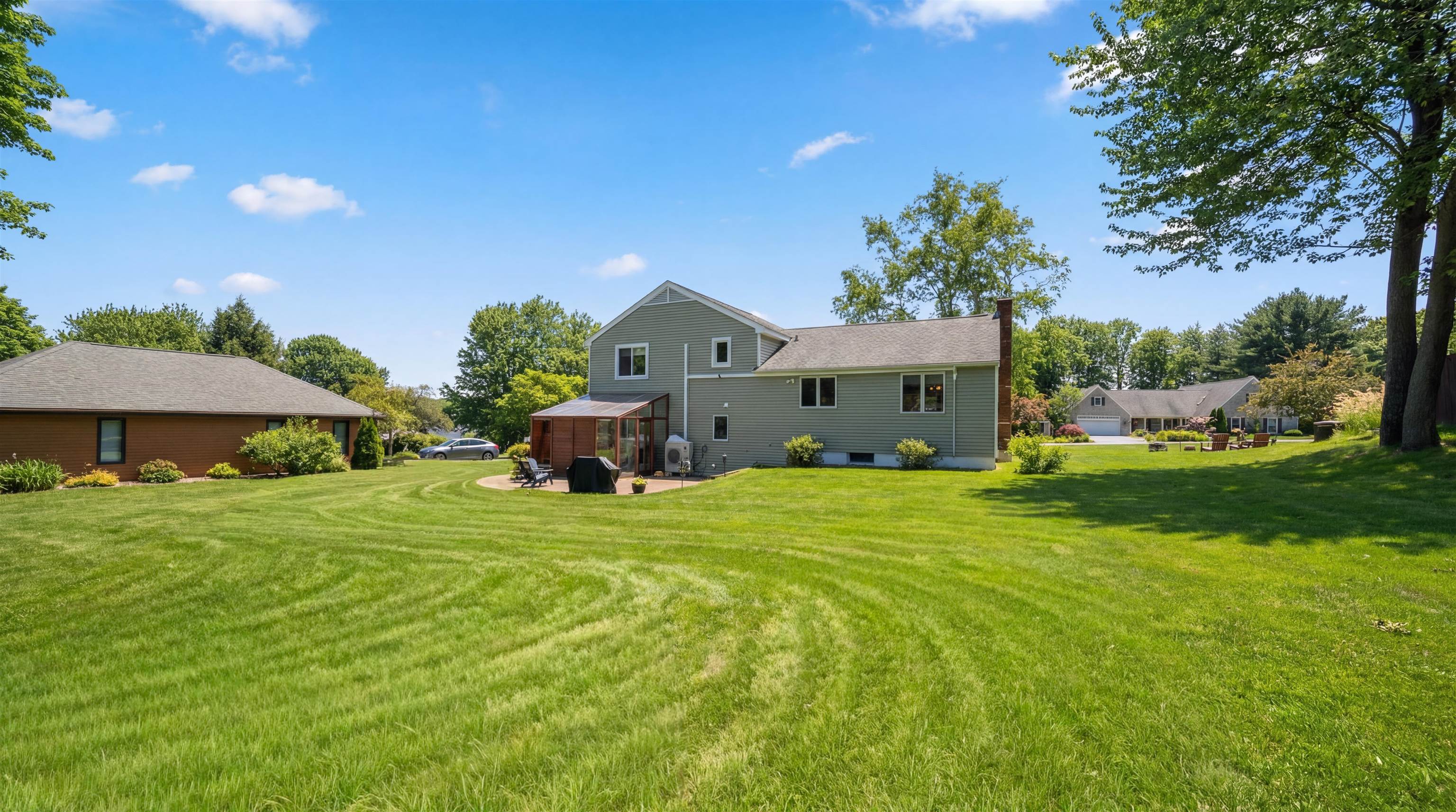 28 Village Court